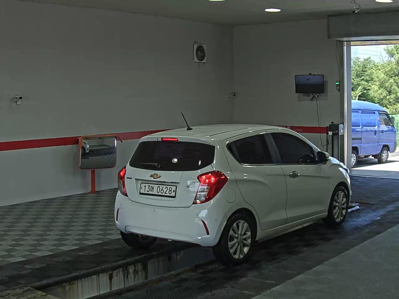 2016 - chevrolet spark