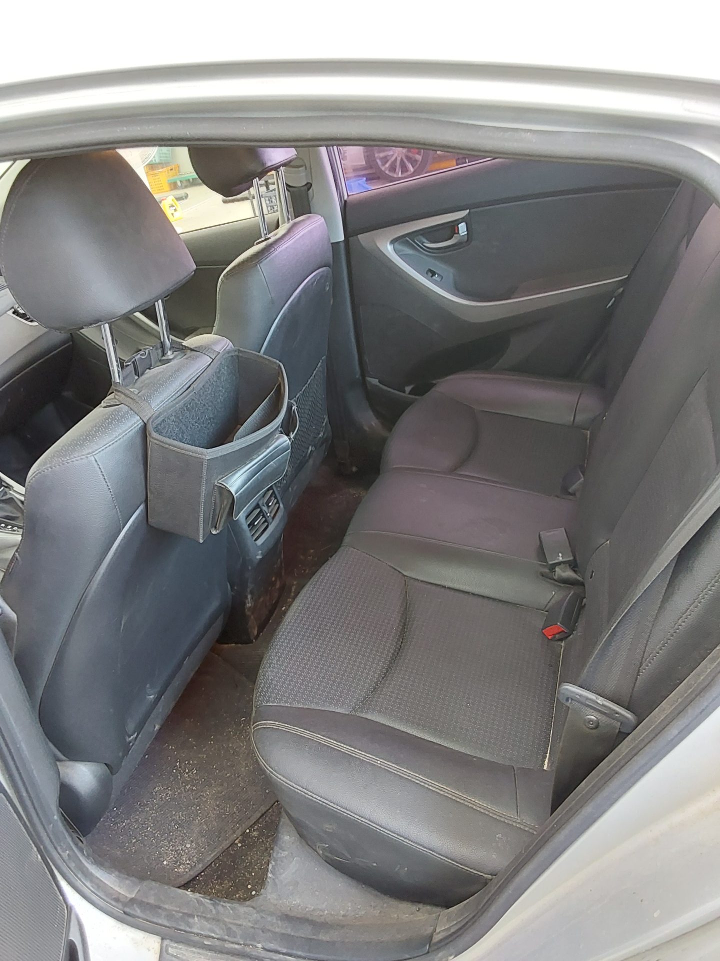 2015 - hyundai avante
