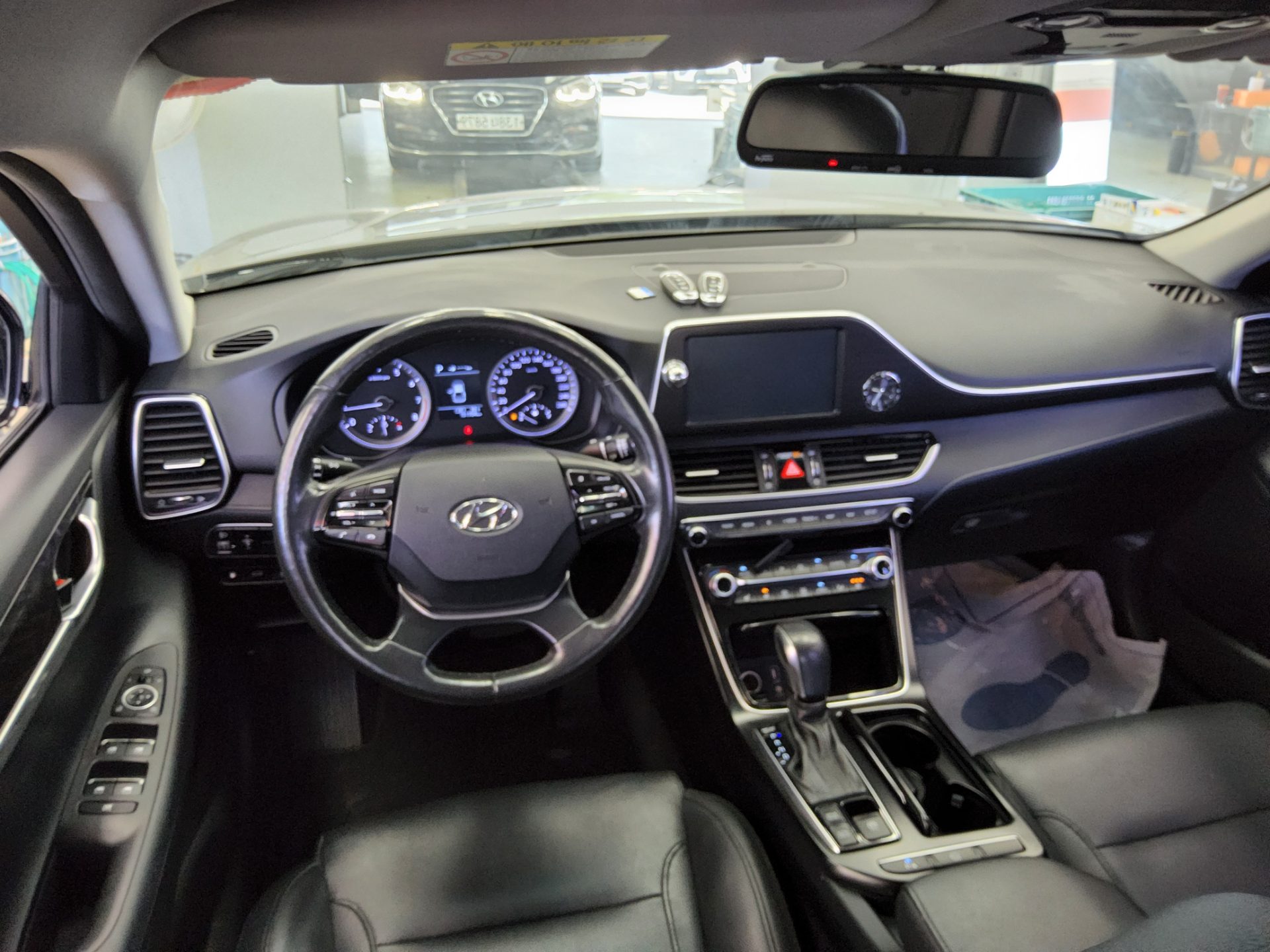 2019 - hyundai grandeur