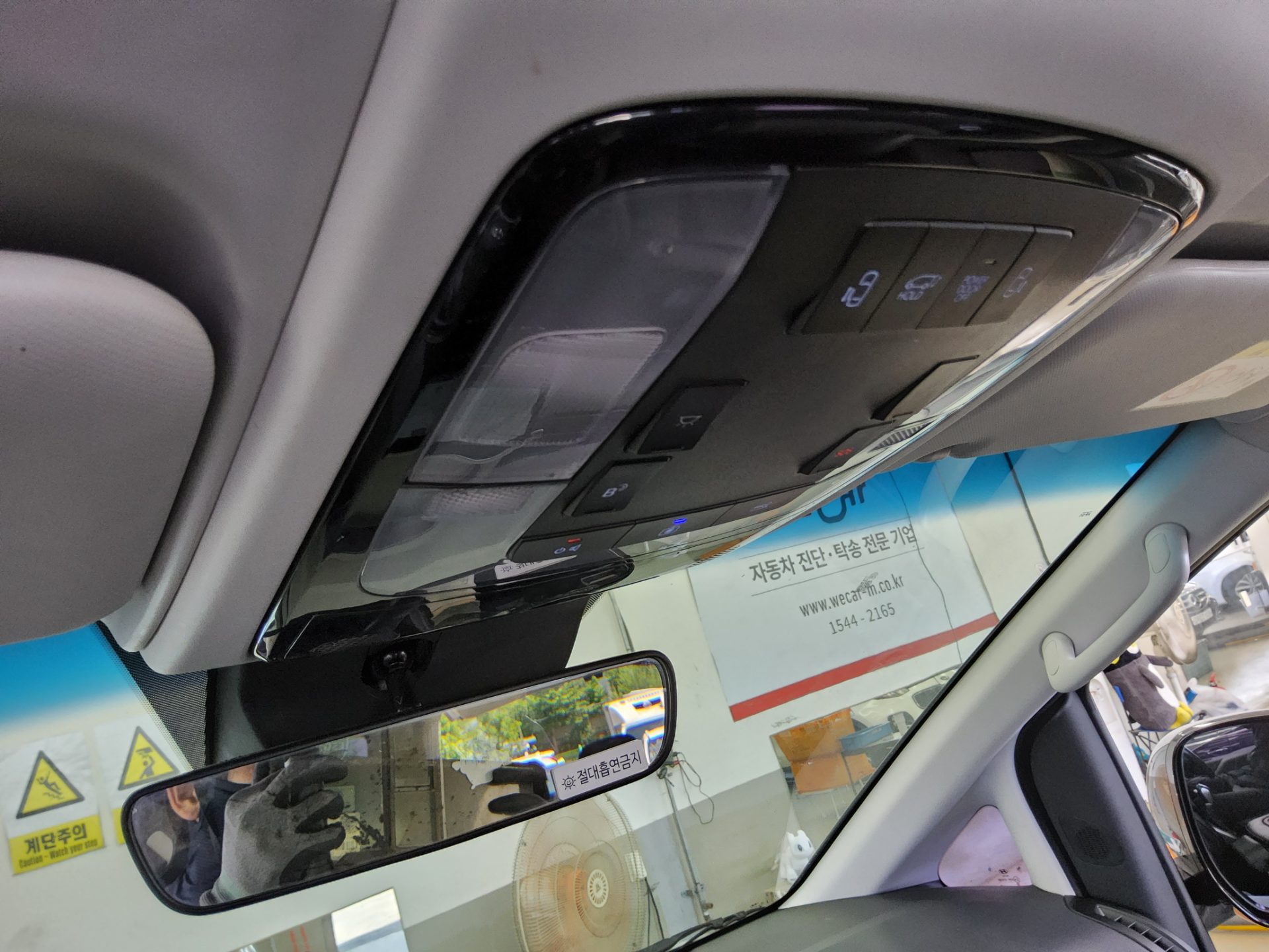 2022 - hyundai staria