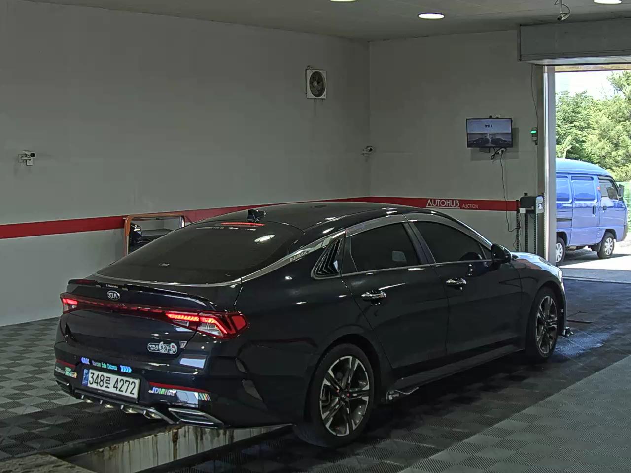 2021 - kia k5