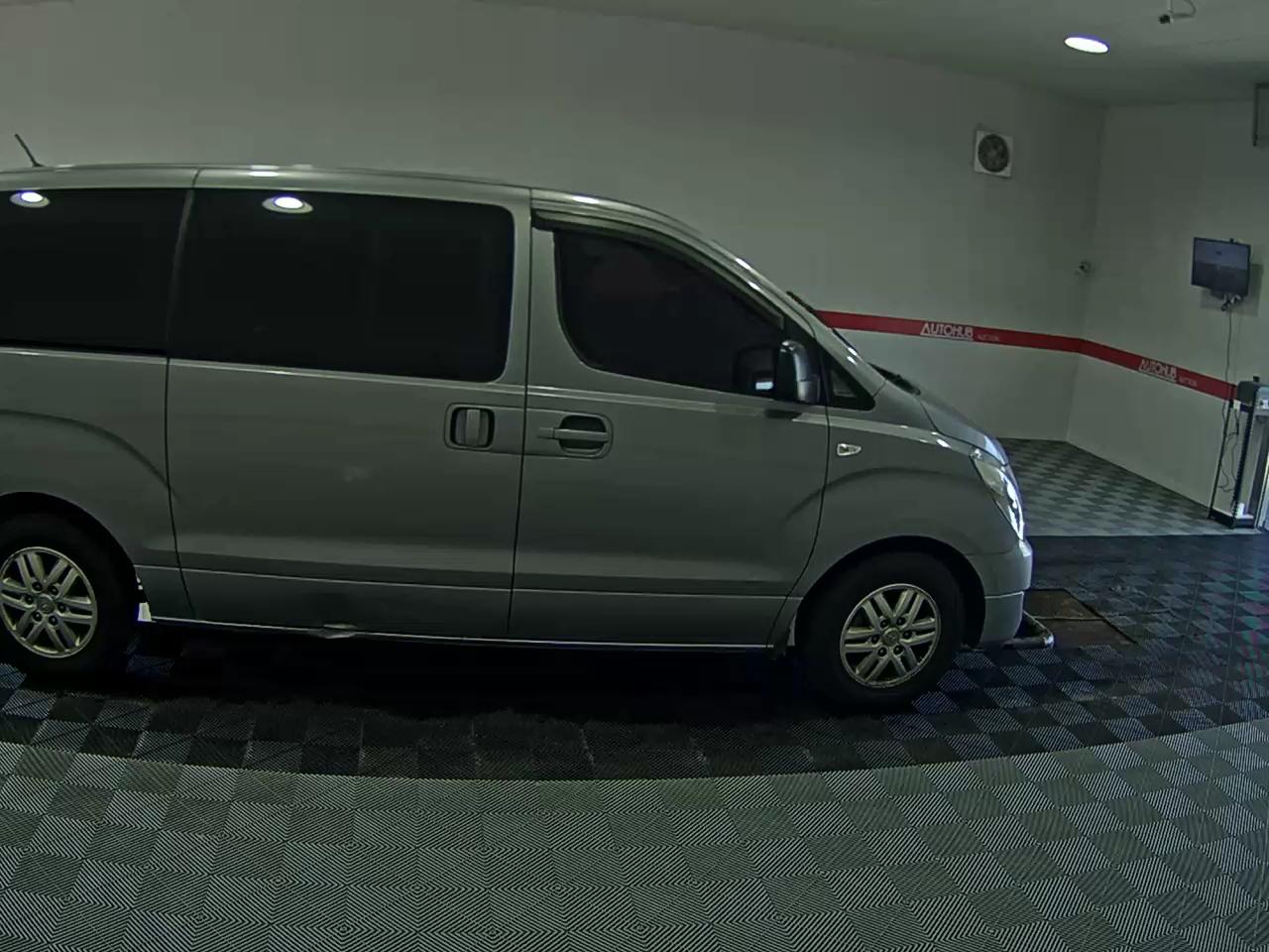 2018 - hyundai grand starex