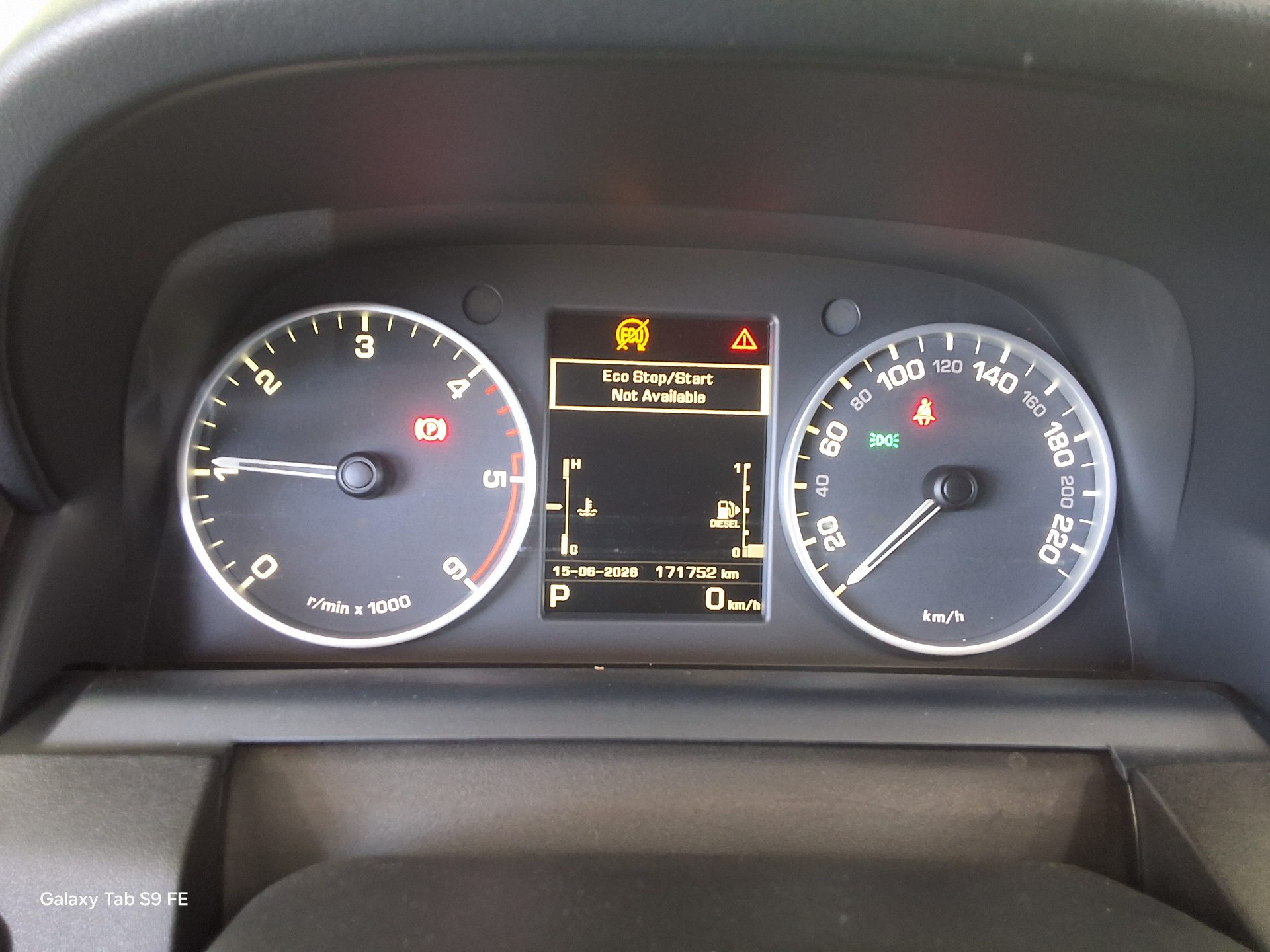 2014 - land rover discovery