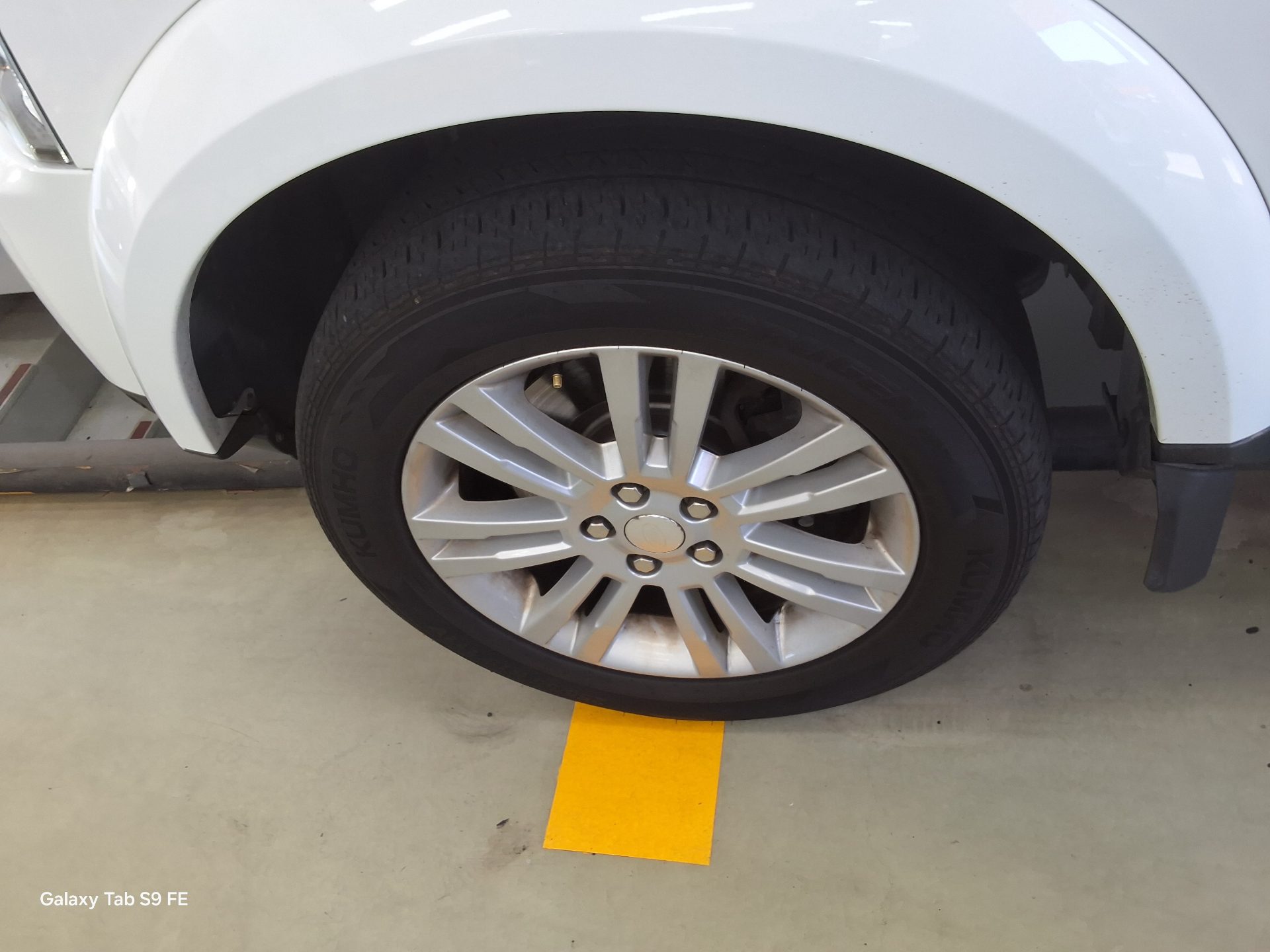 2014 - land rover discovery