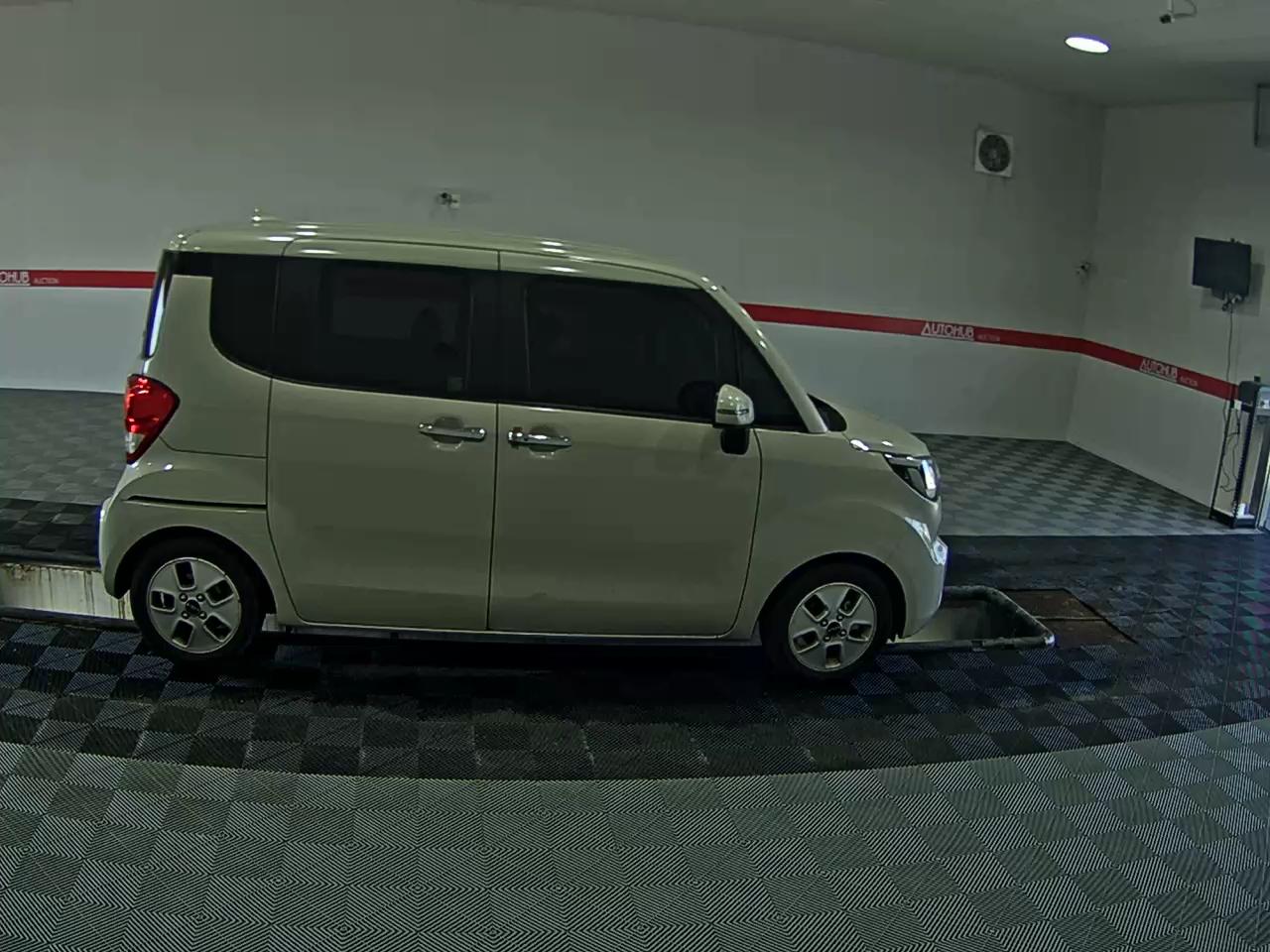 2022 - kia ray