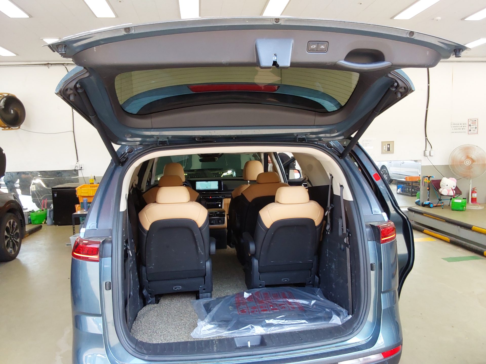 2023 - kia carnival