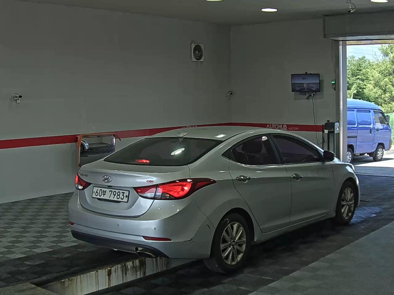 2015 - hyundai avante