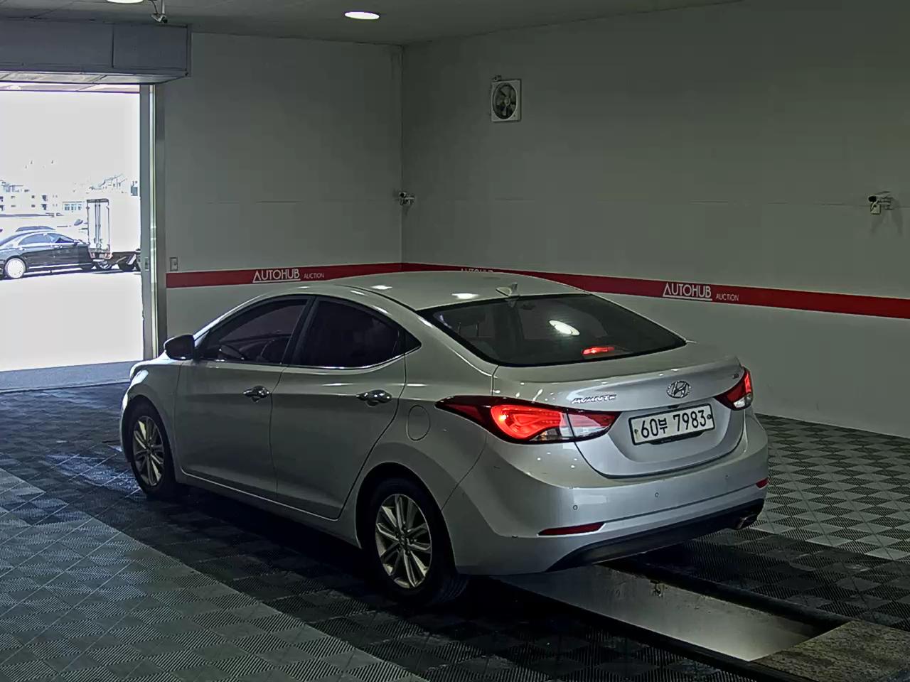 2015 - hyundai avante