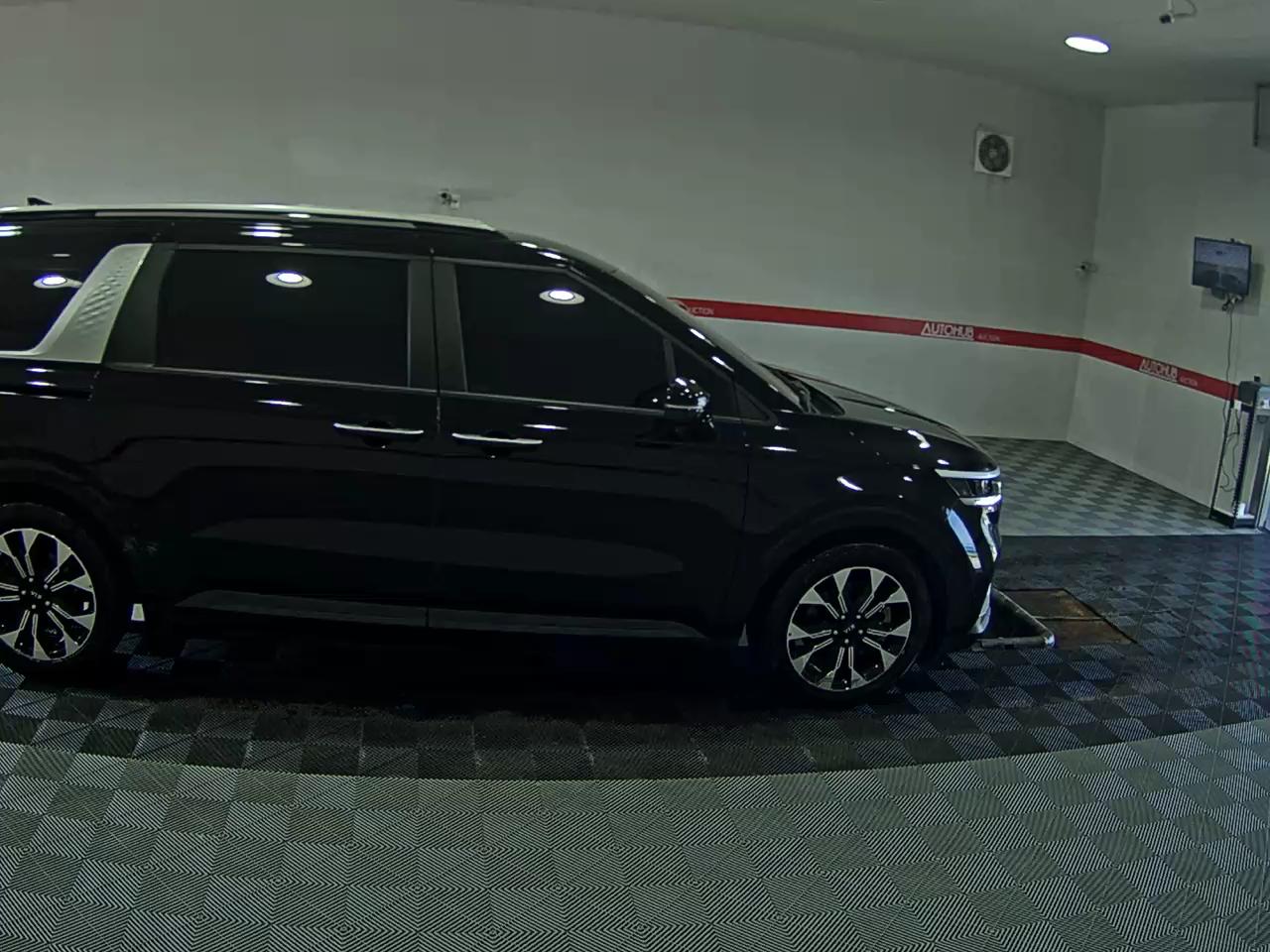 2021 - kia carnival
