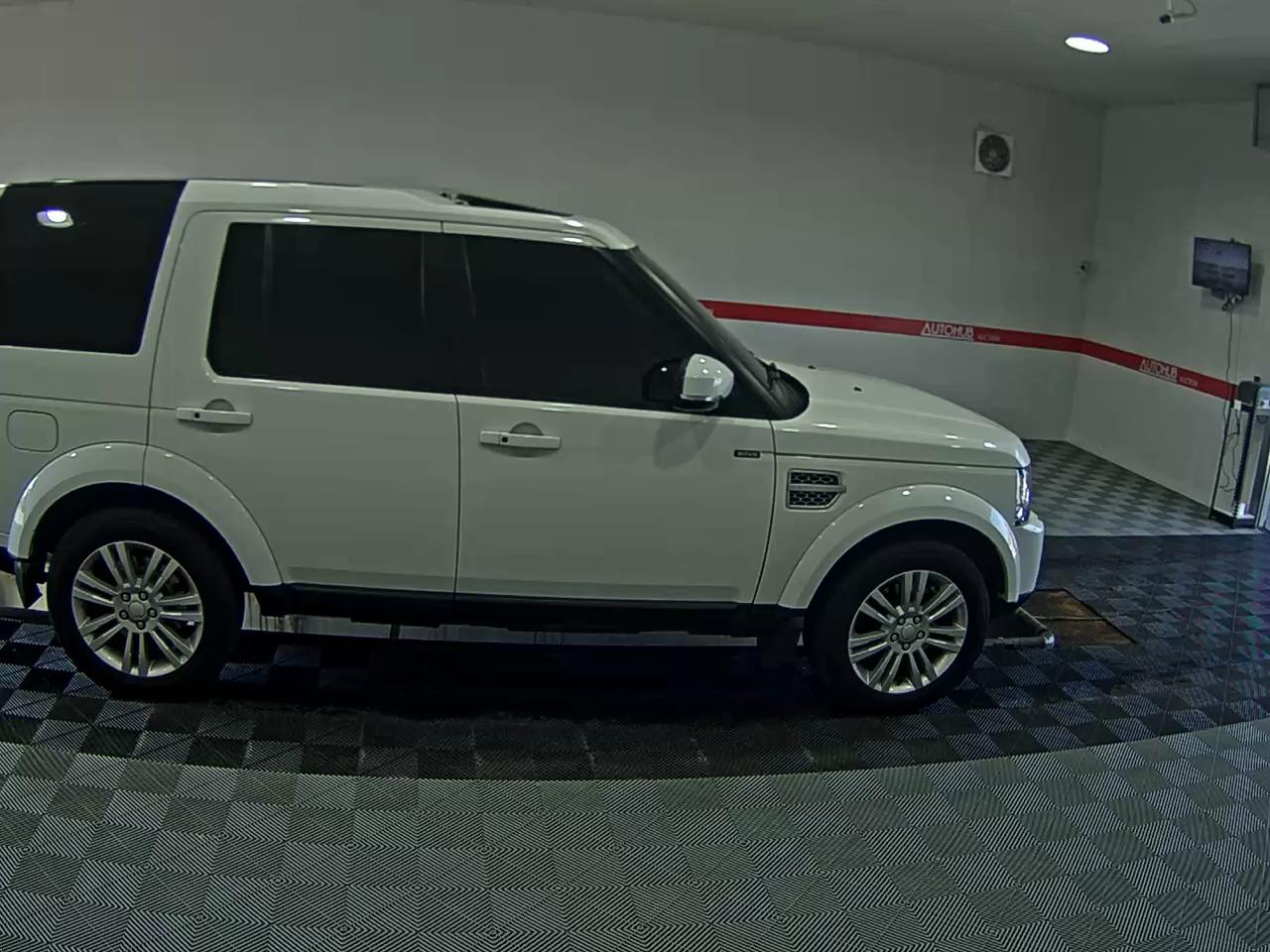 2014 - land rover discovery