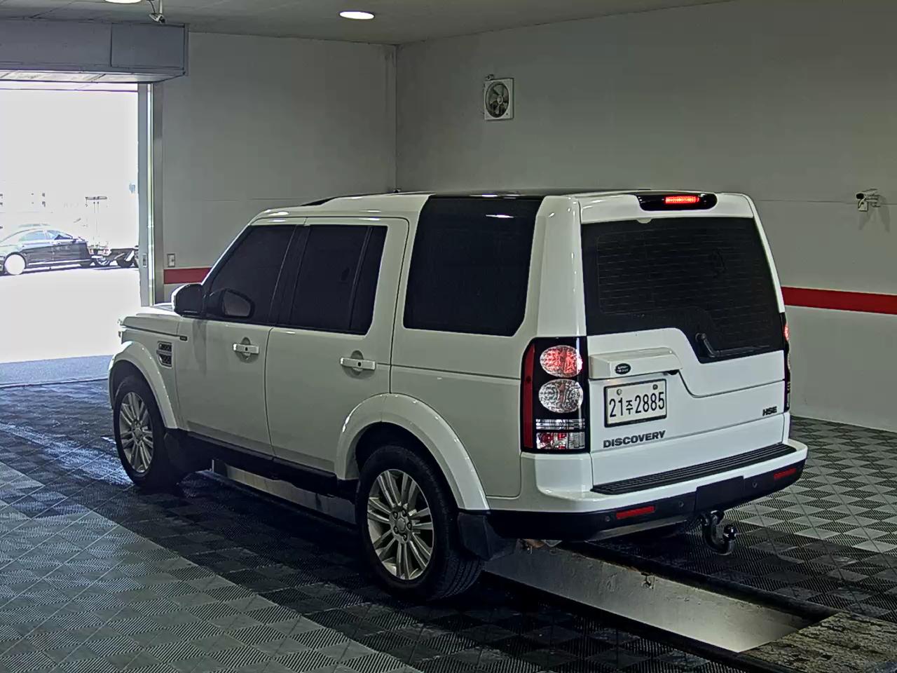 2014 - land rover discovery