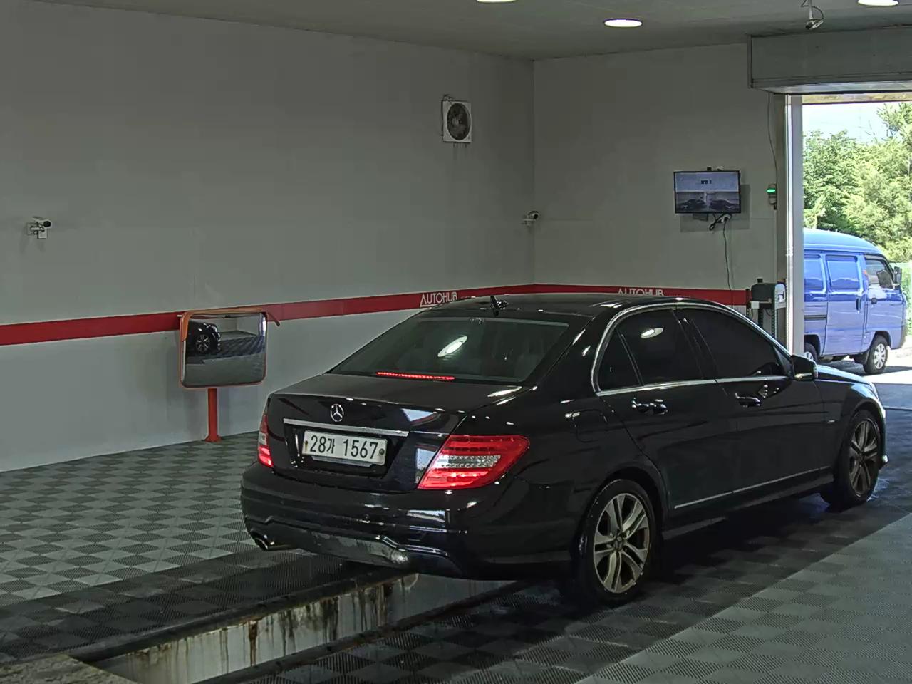 2012 - mercedes-benz c200