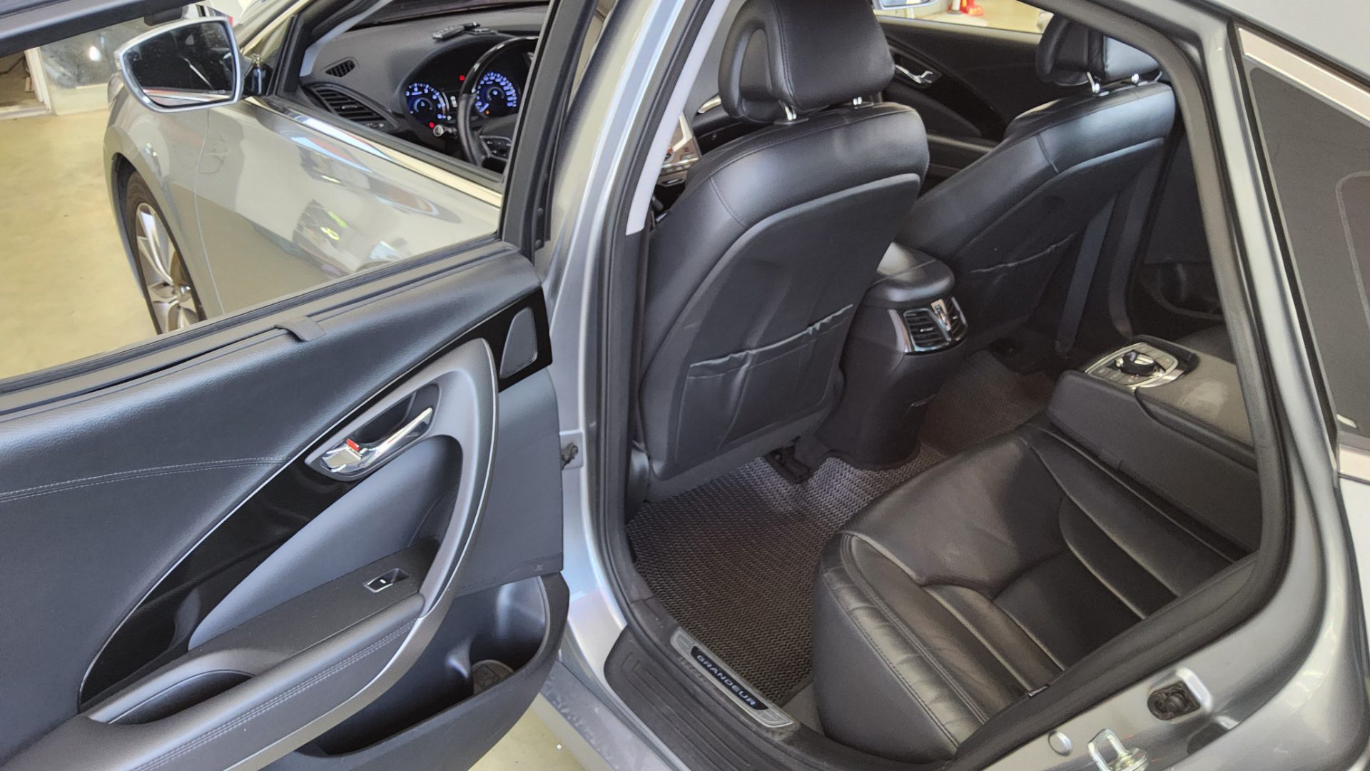 2015 - hyundai grandeur