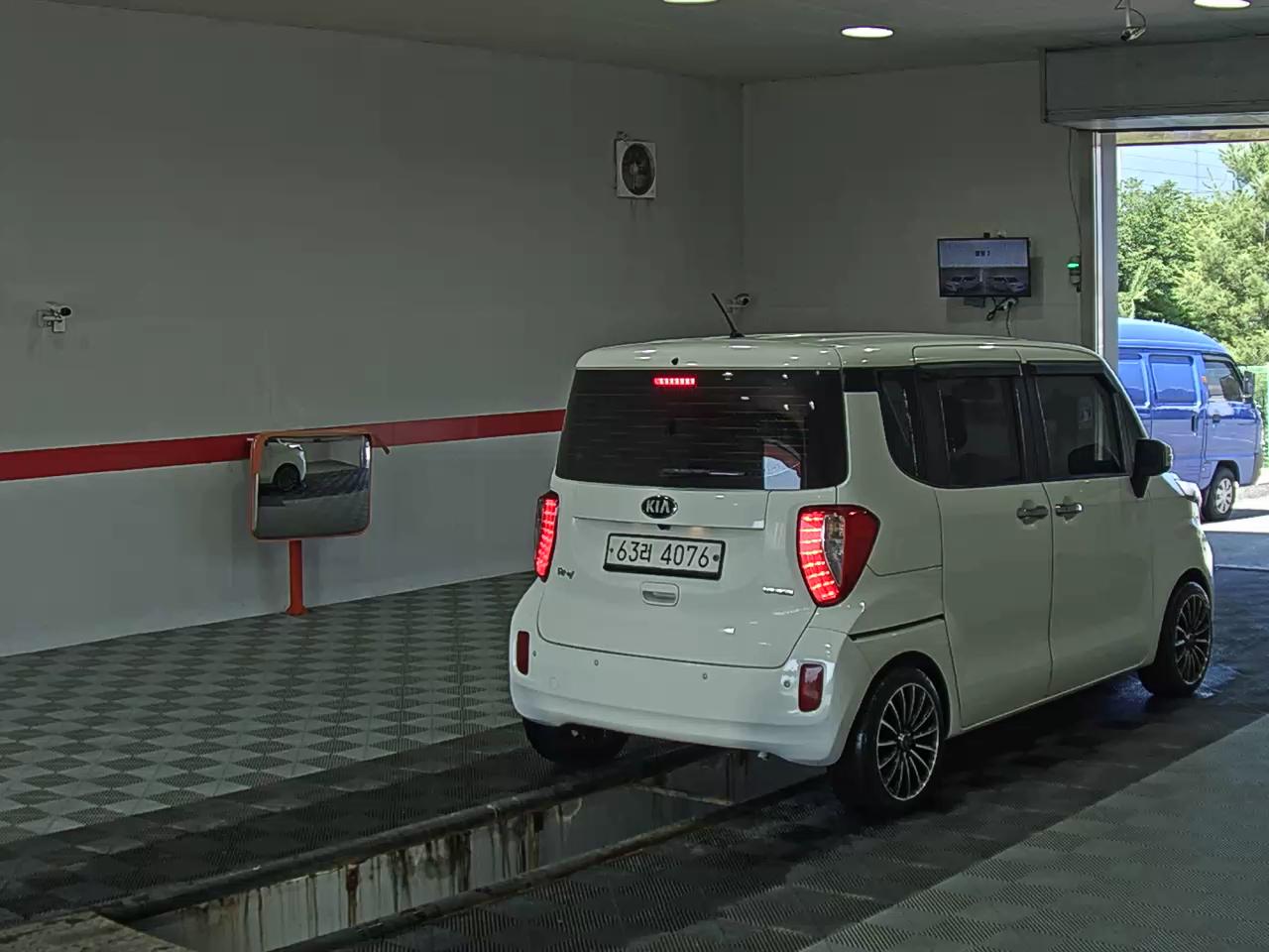 2016 - kia ray
