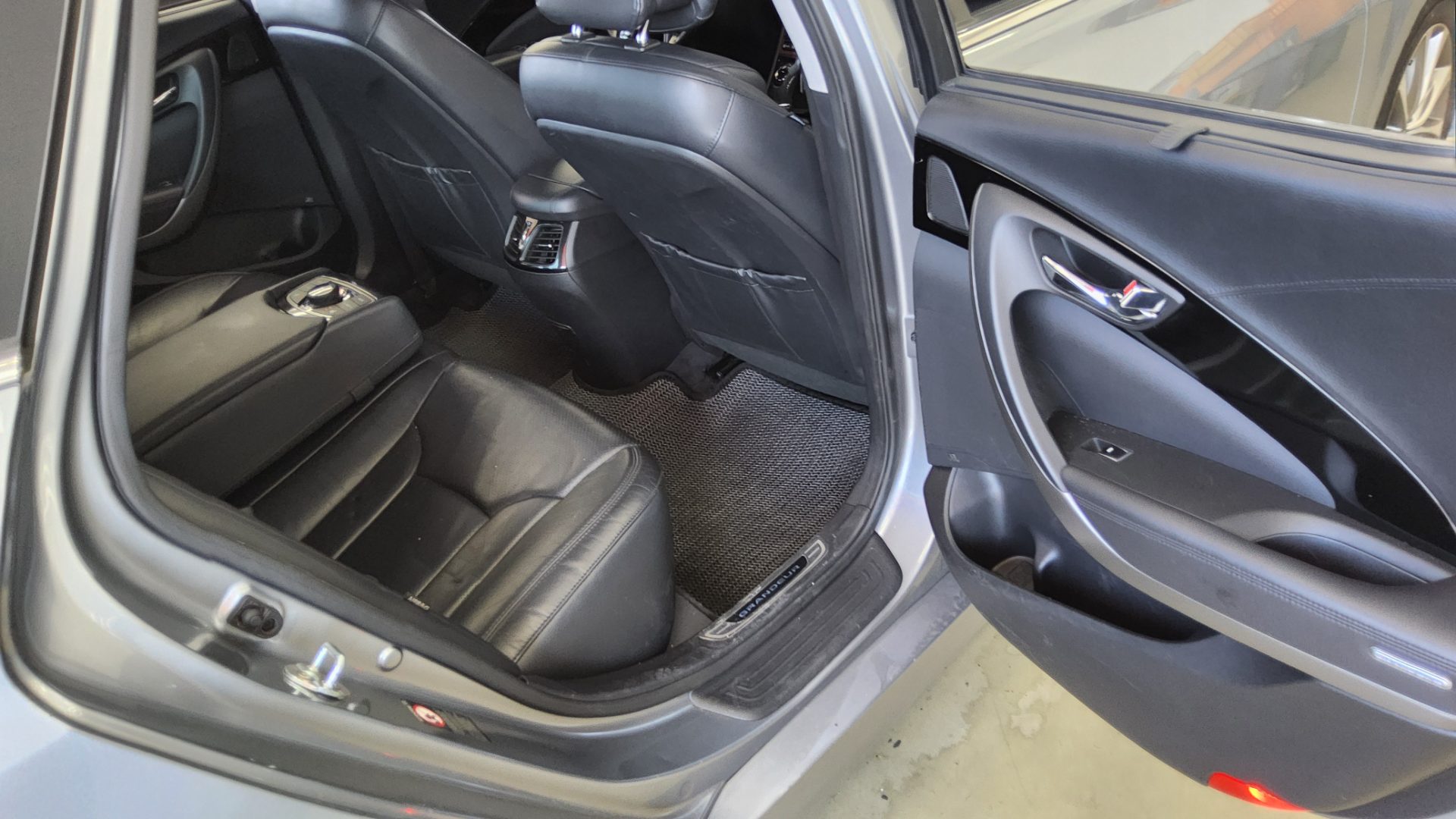 2015 - hyundai grandeur