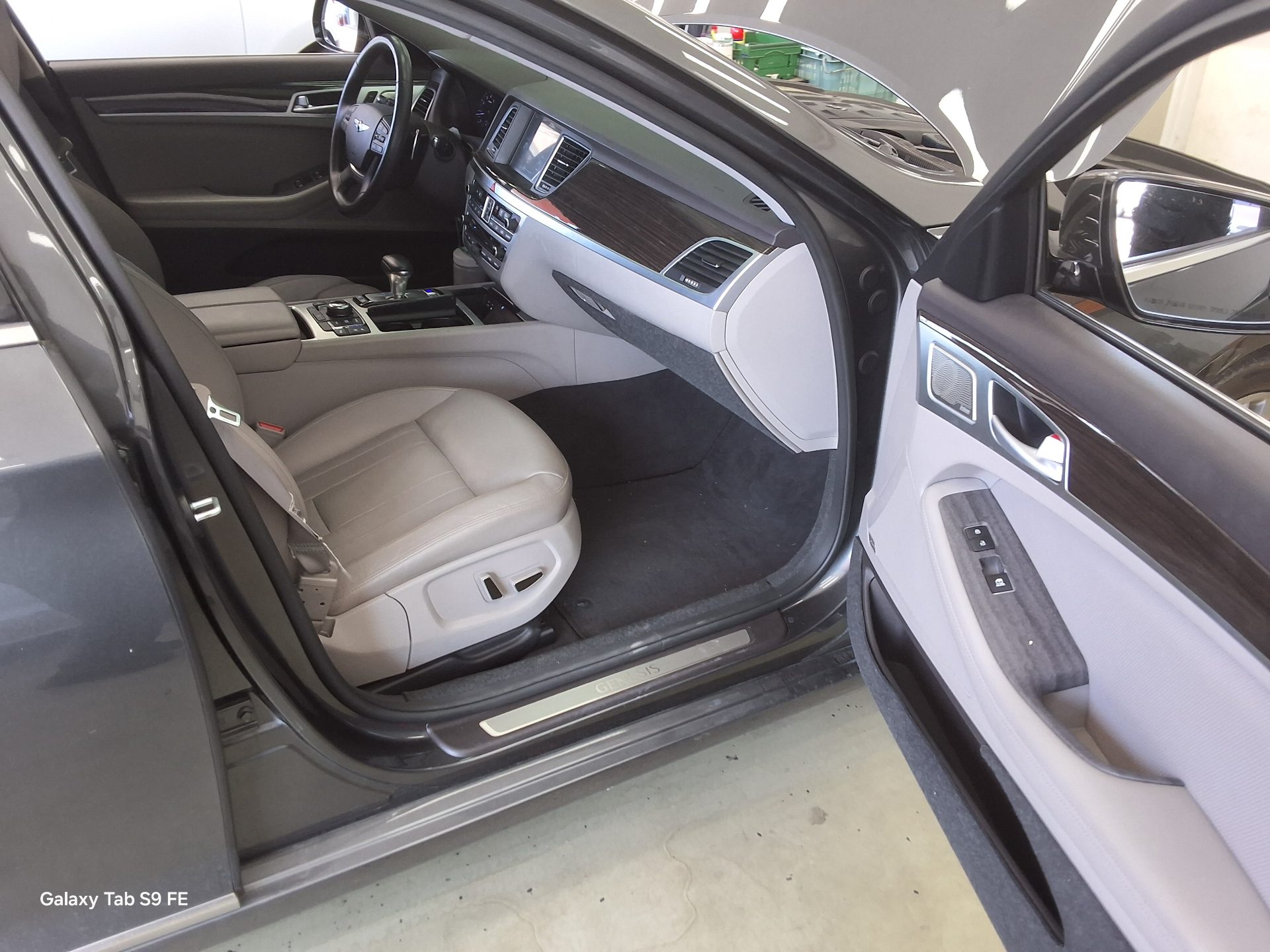2017 - genesis g80
