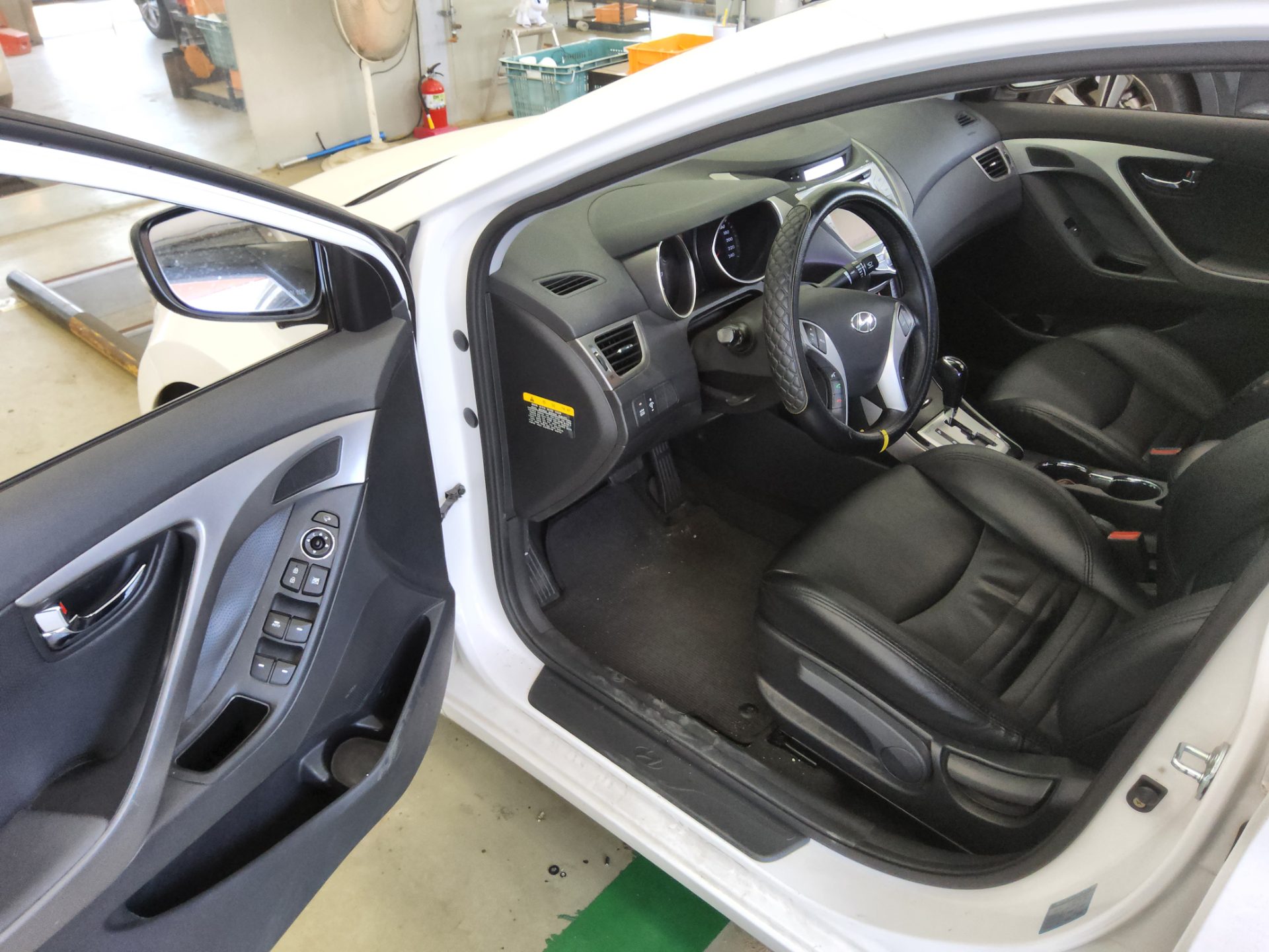 2012 - hyundai avante
