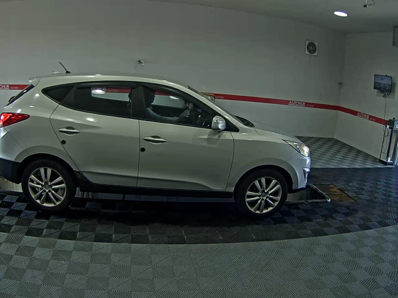 2010 - hyundai tucson