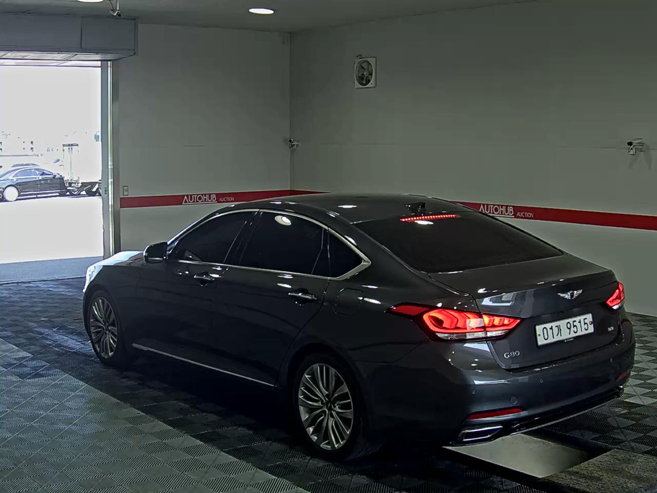 2017 - genesis g80
