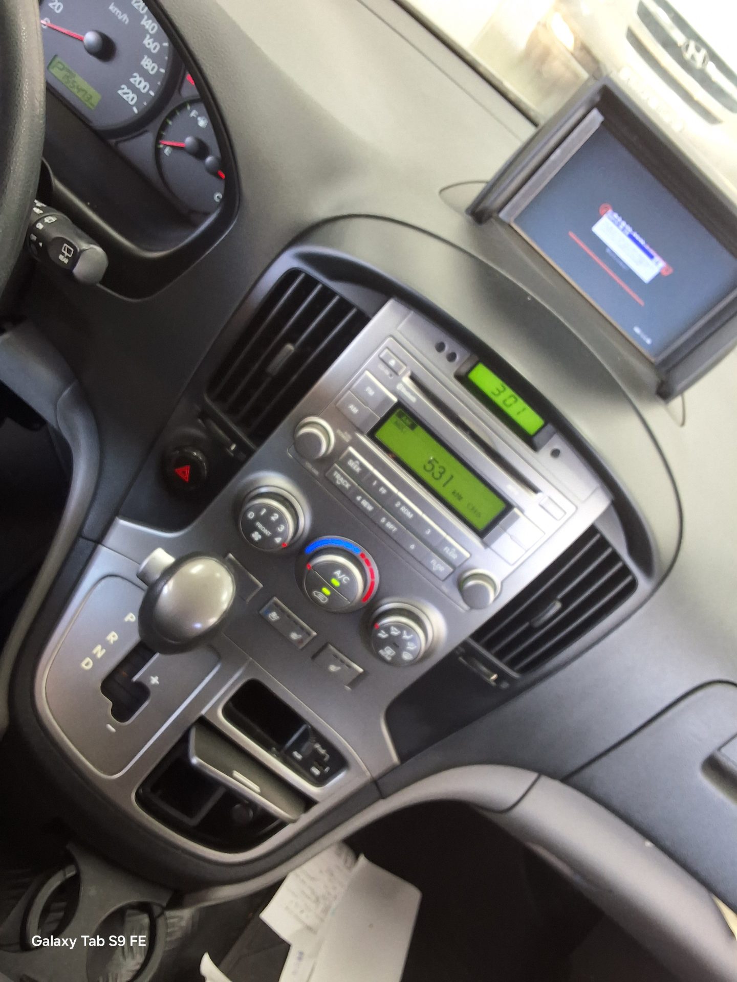 2015 - hyundai grand starex