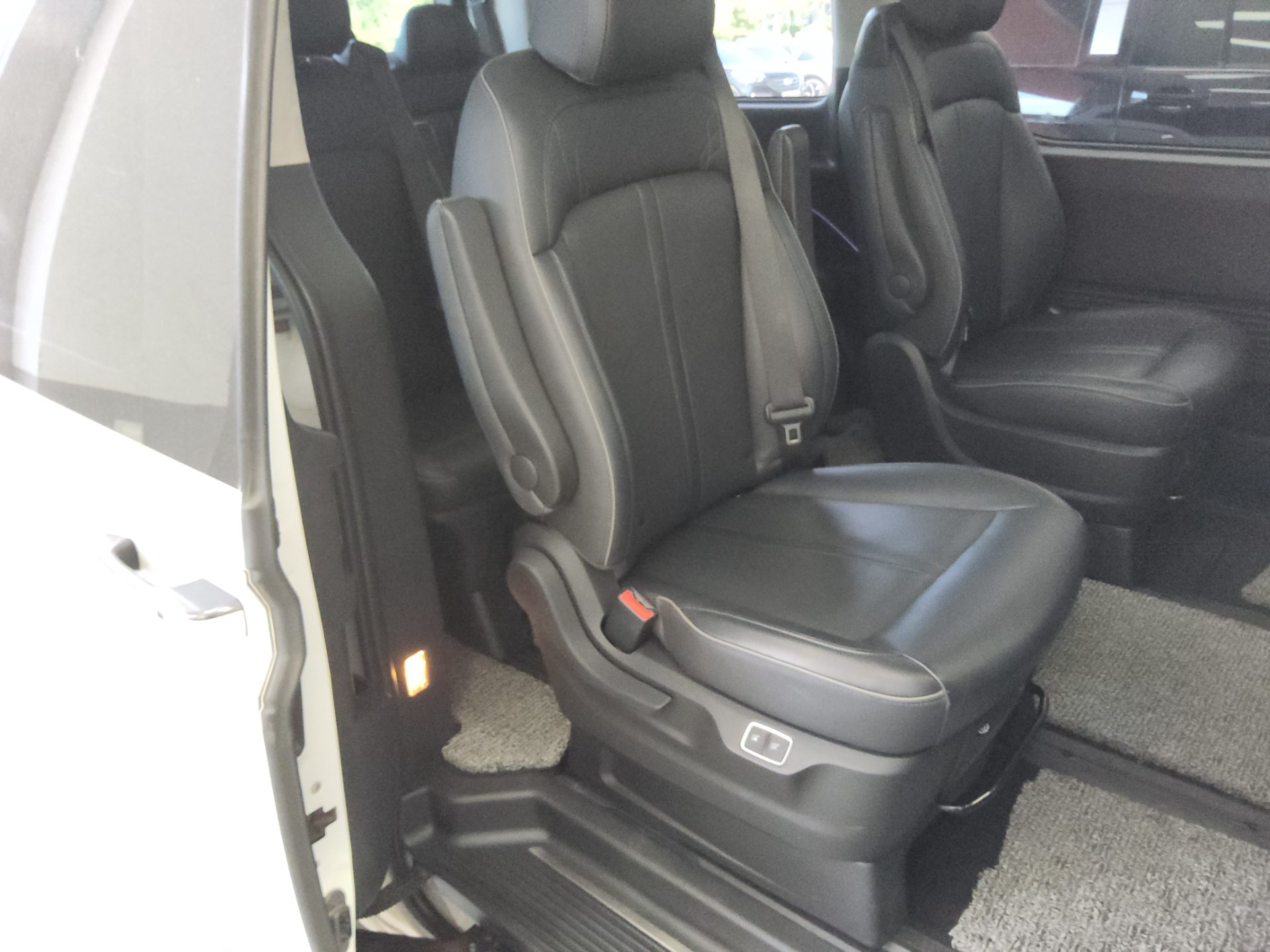 2022 - hyundai staria