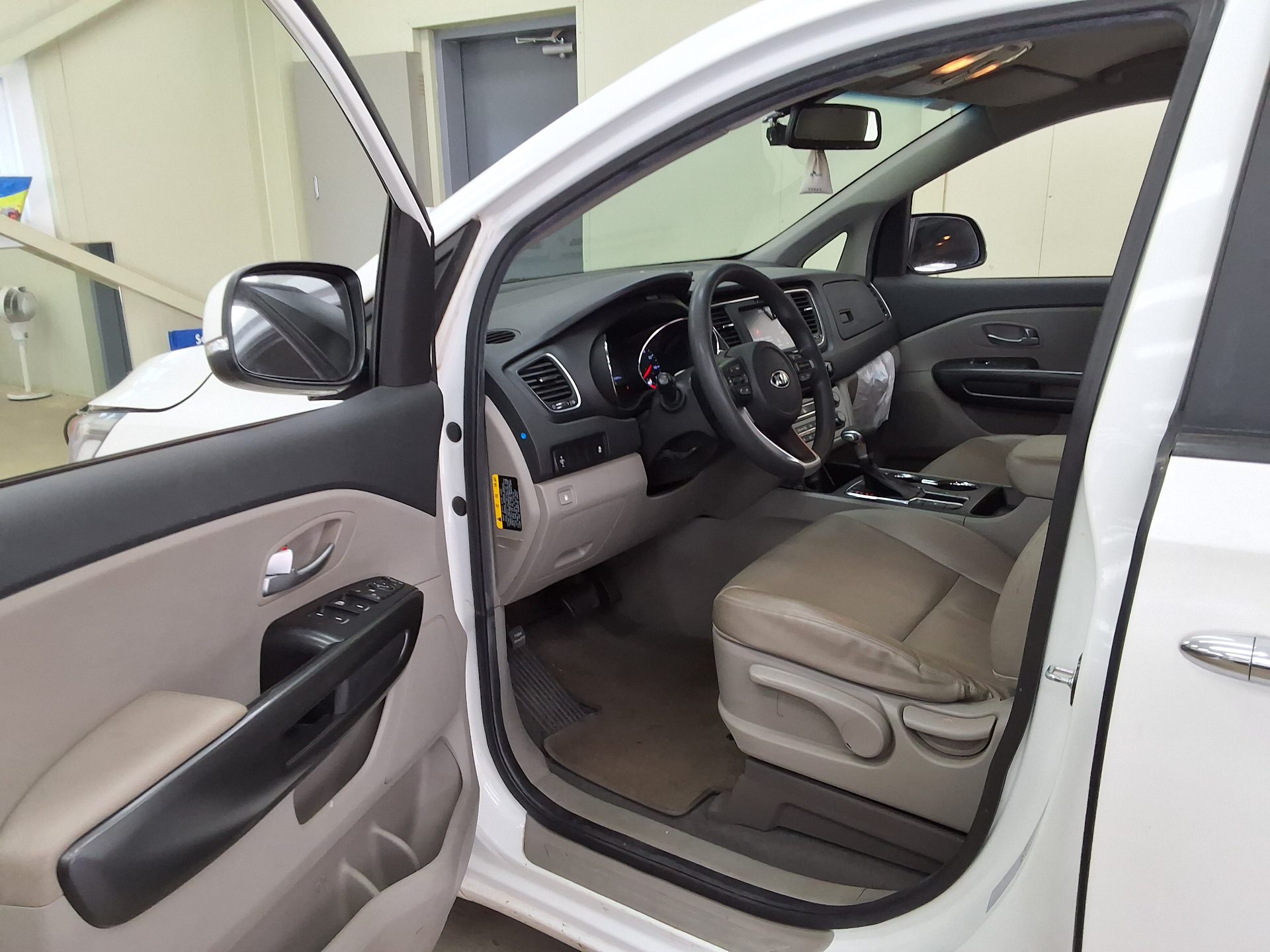 2020 - kia carnival
