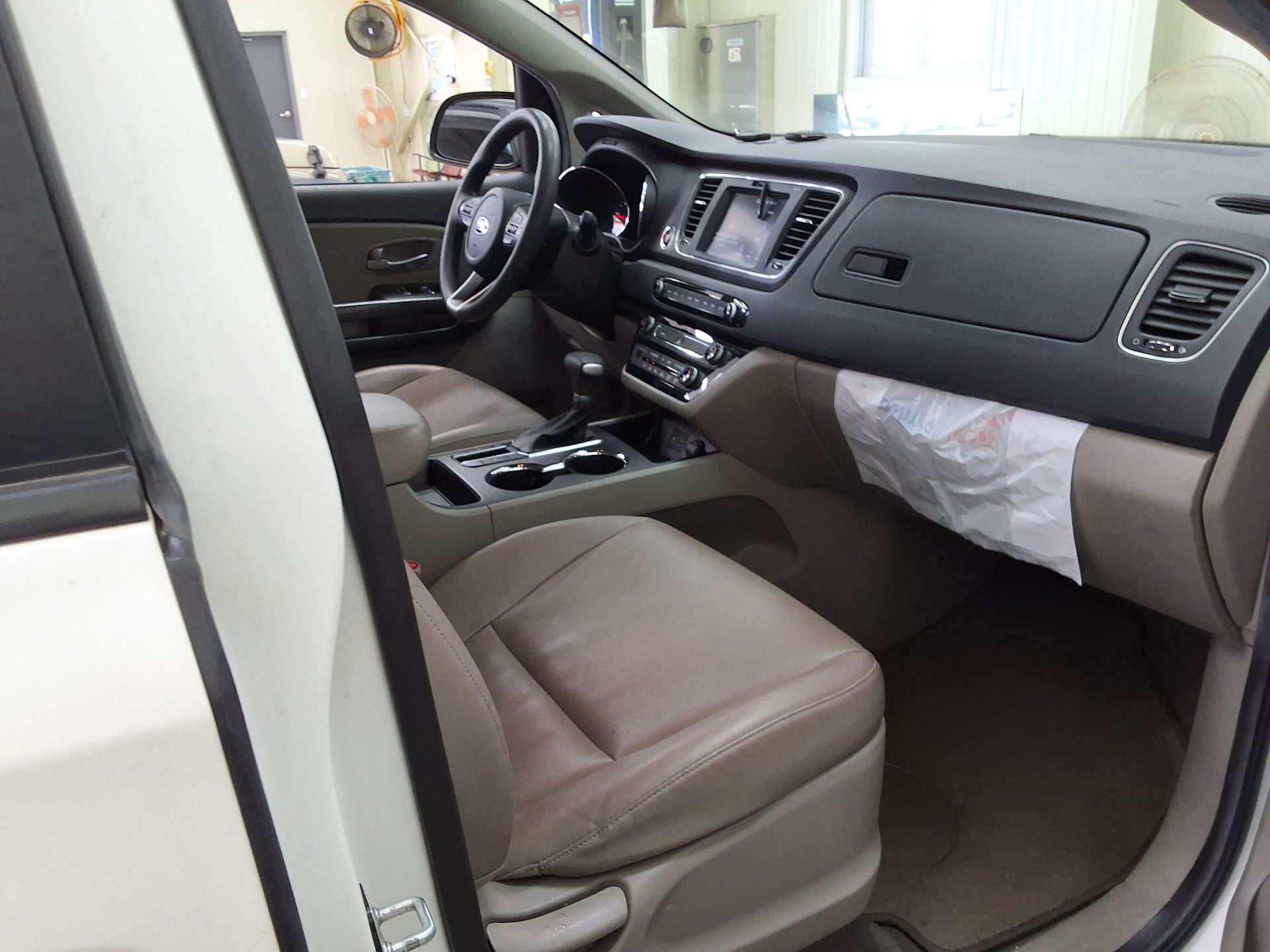 2020 - kia carnival