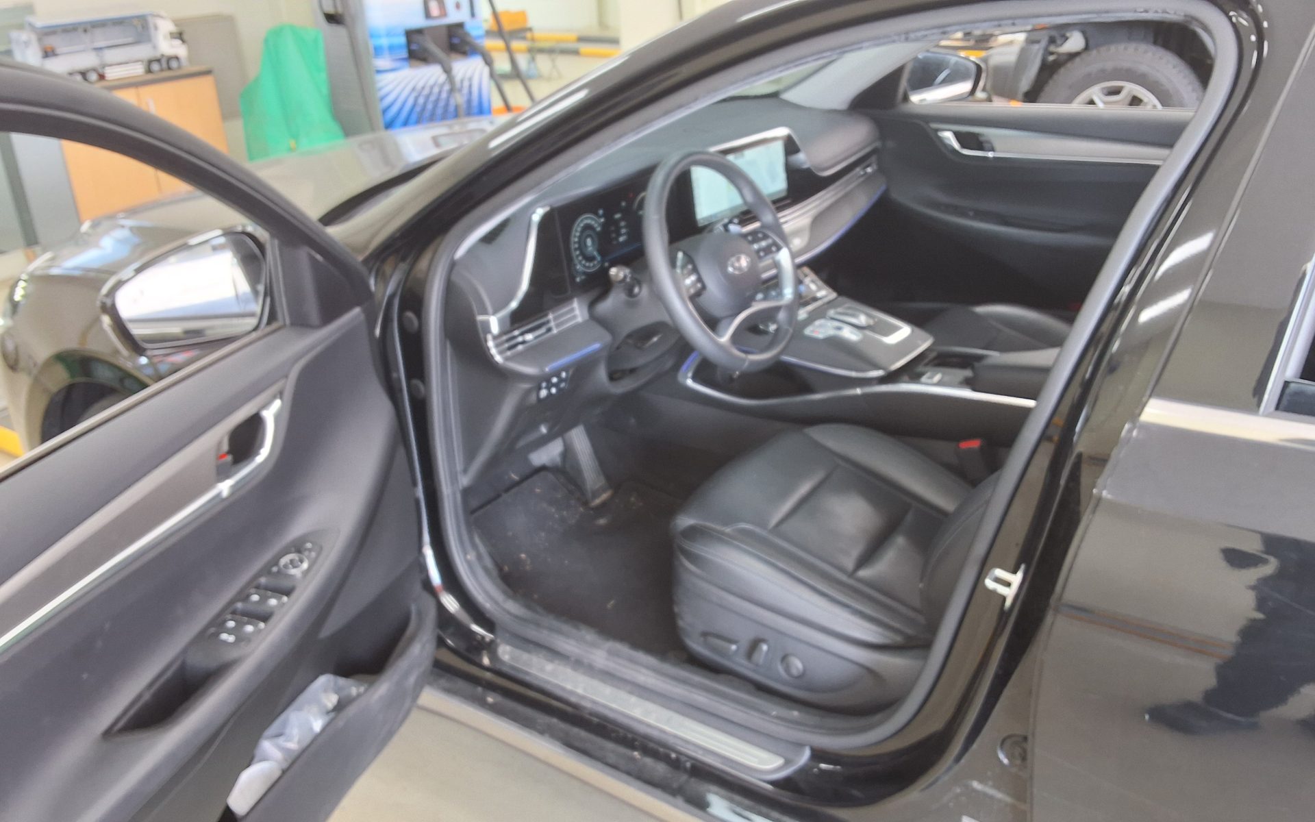 2022 - hyundai grandeur