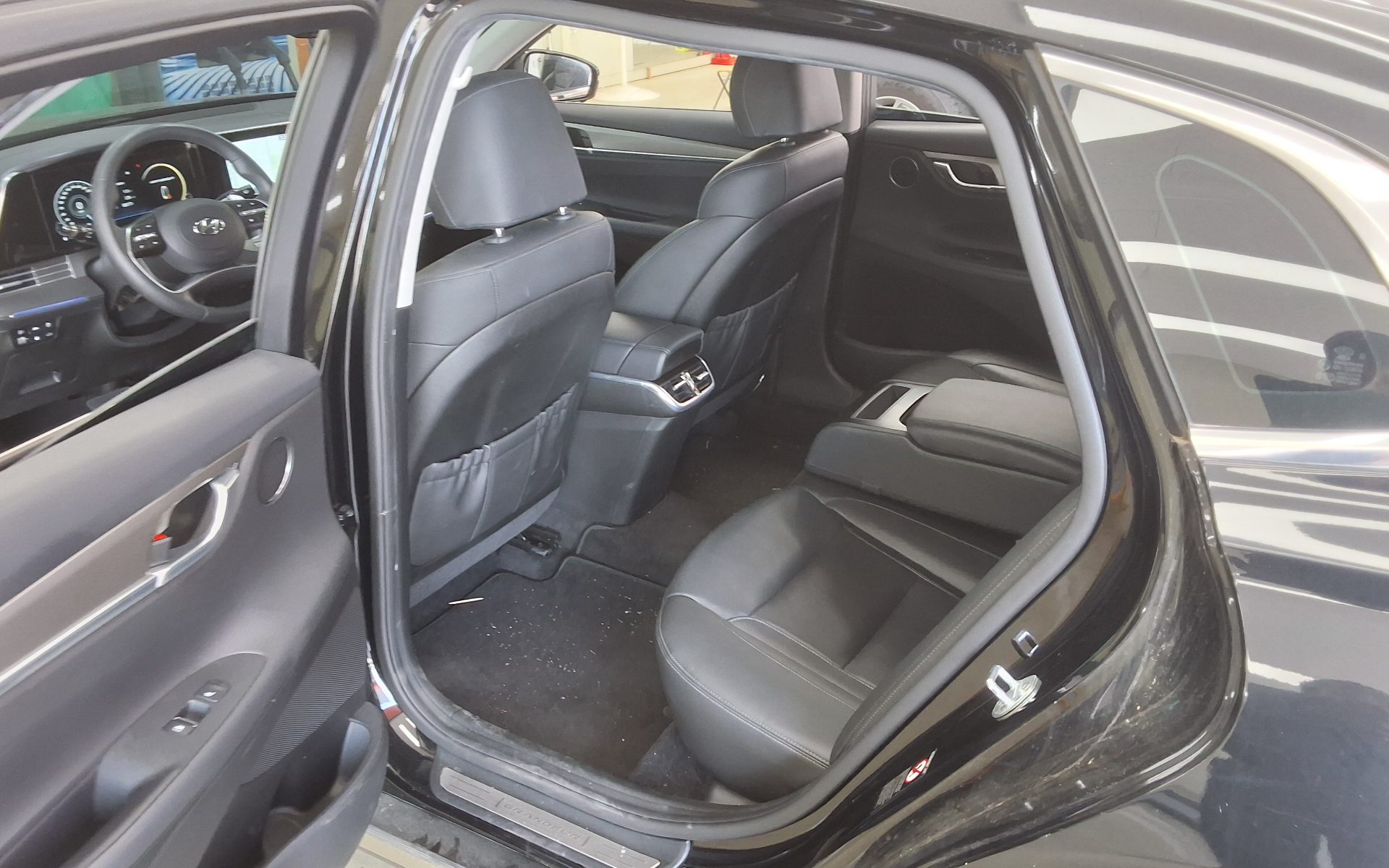 2022 - hyundai grandeur