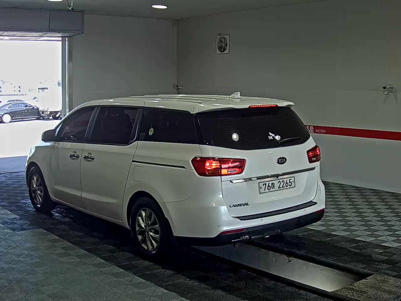 2020 - kia carnival
