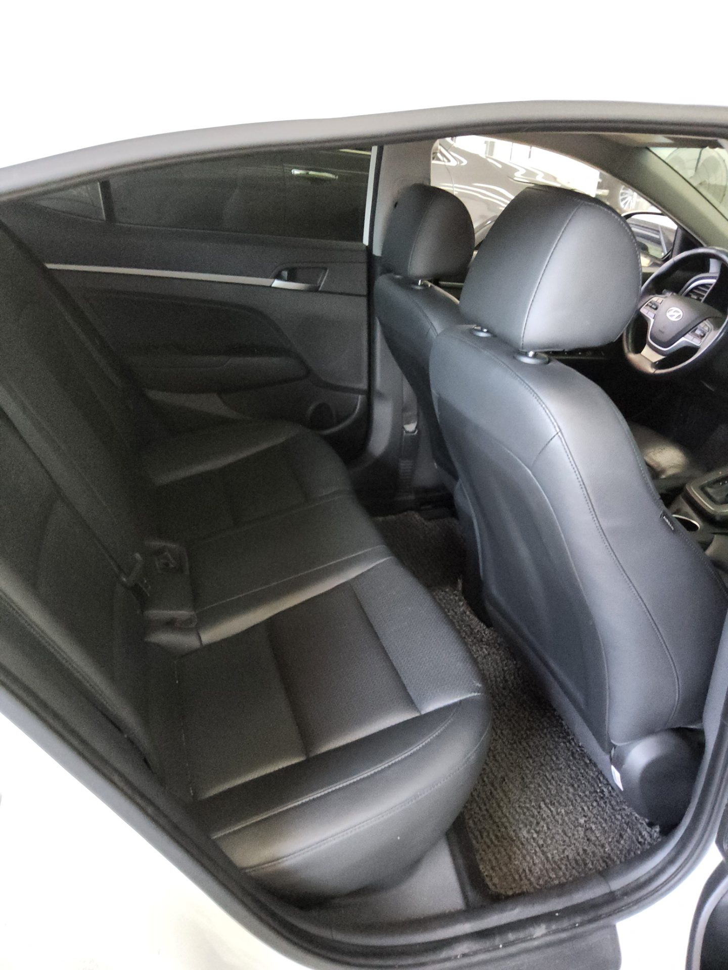 2016 - hyundai avante