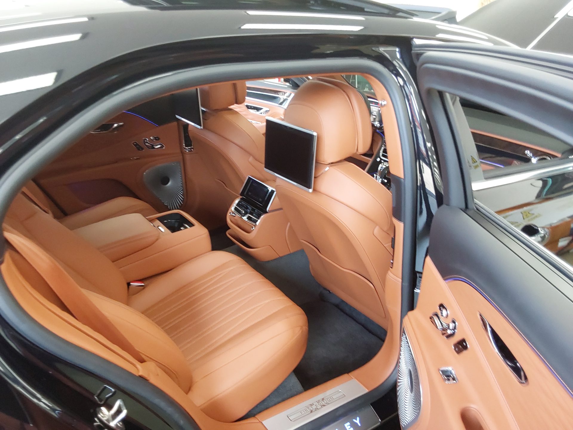 2020 - bentley flying spur
