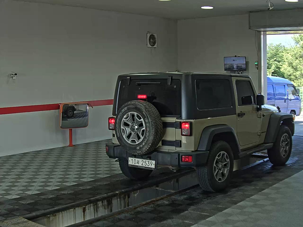 2017 - jeep wrangler