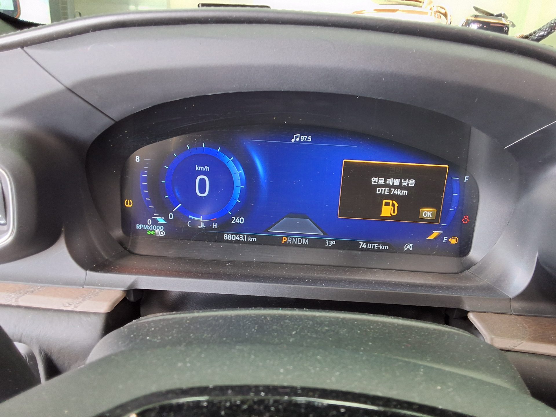 2021 - ford explorer
