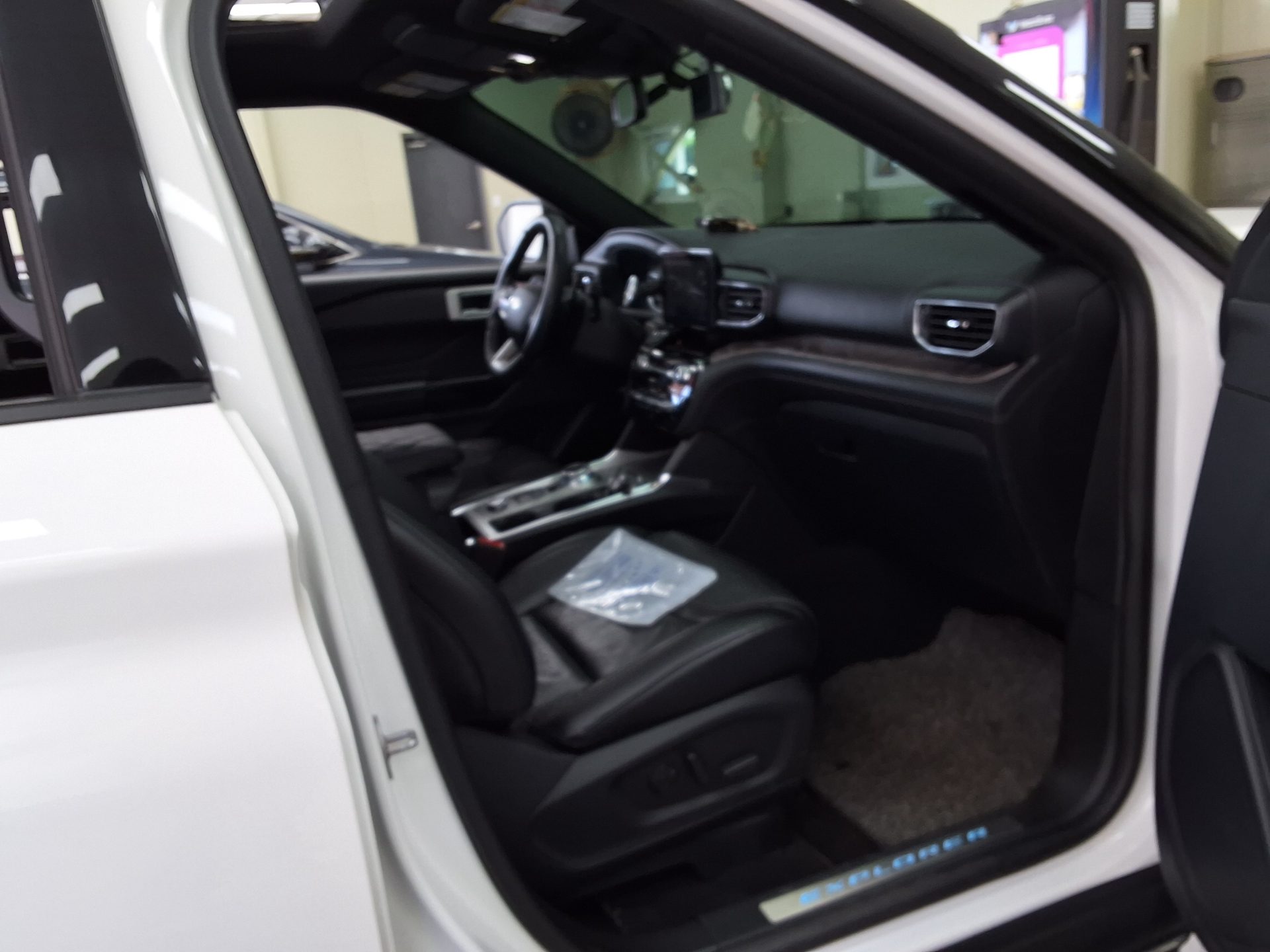 2021 - ford explorer