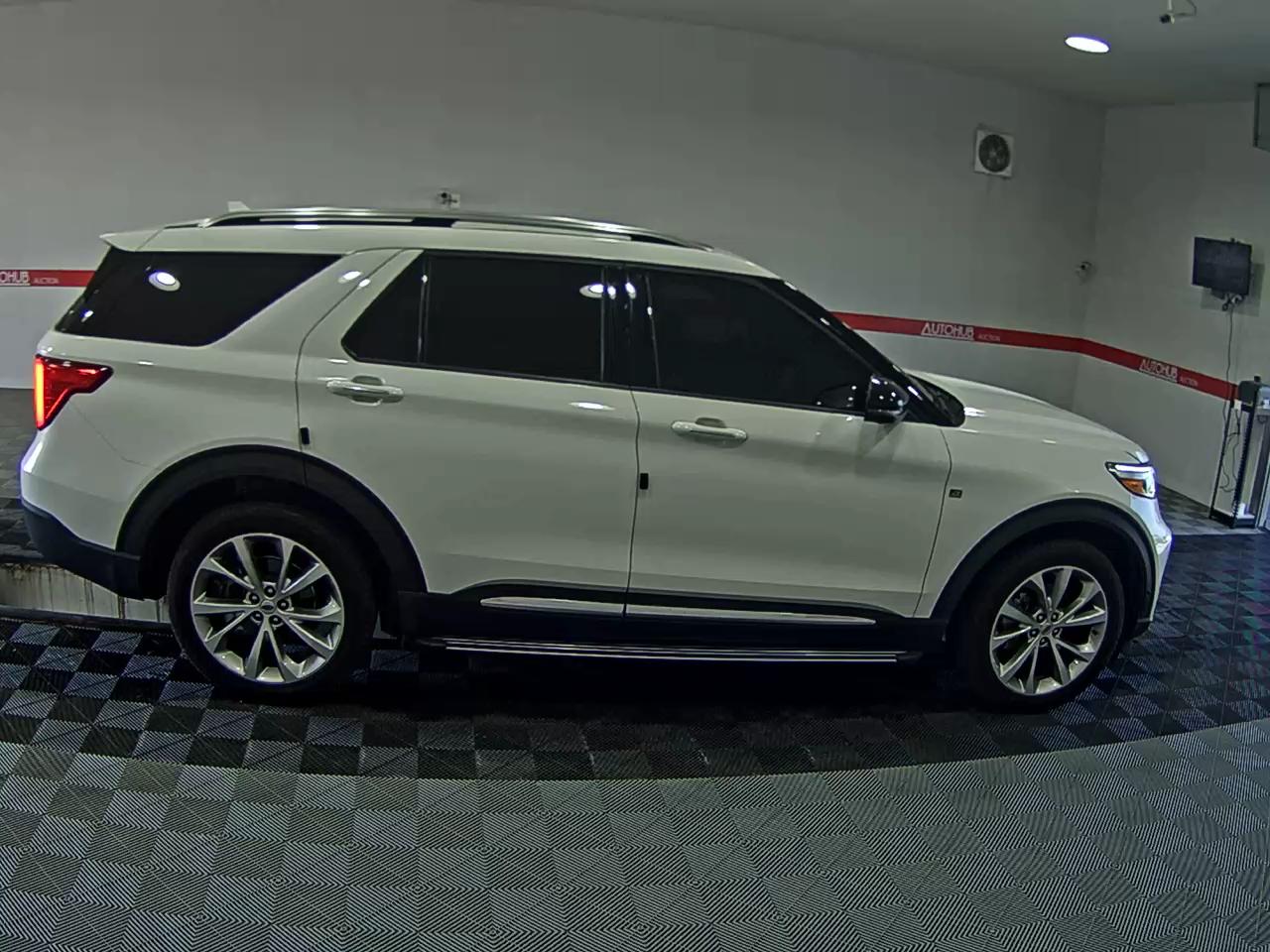2021 - ford explorer