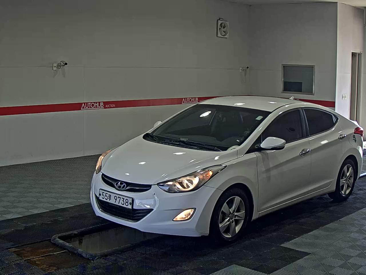 2012 - hyundai avante