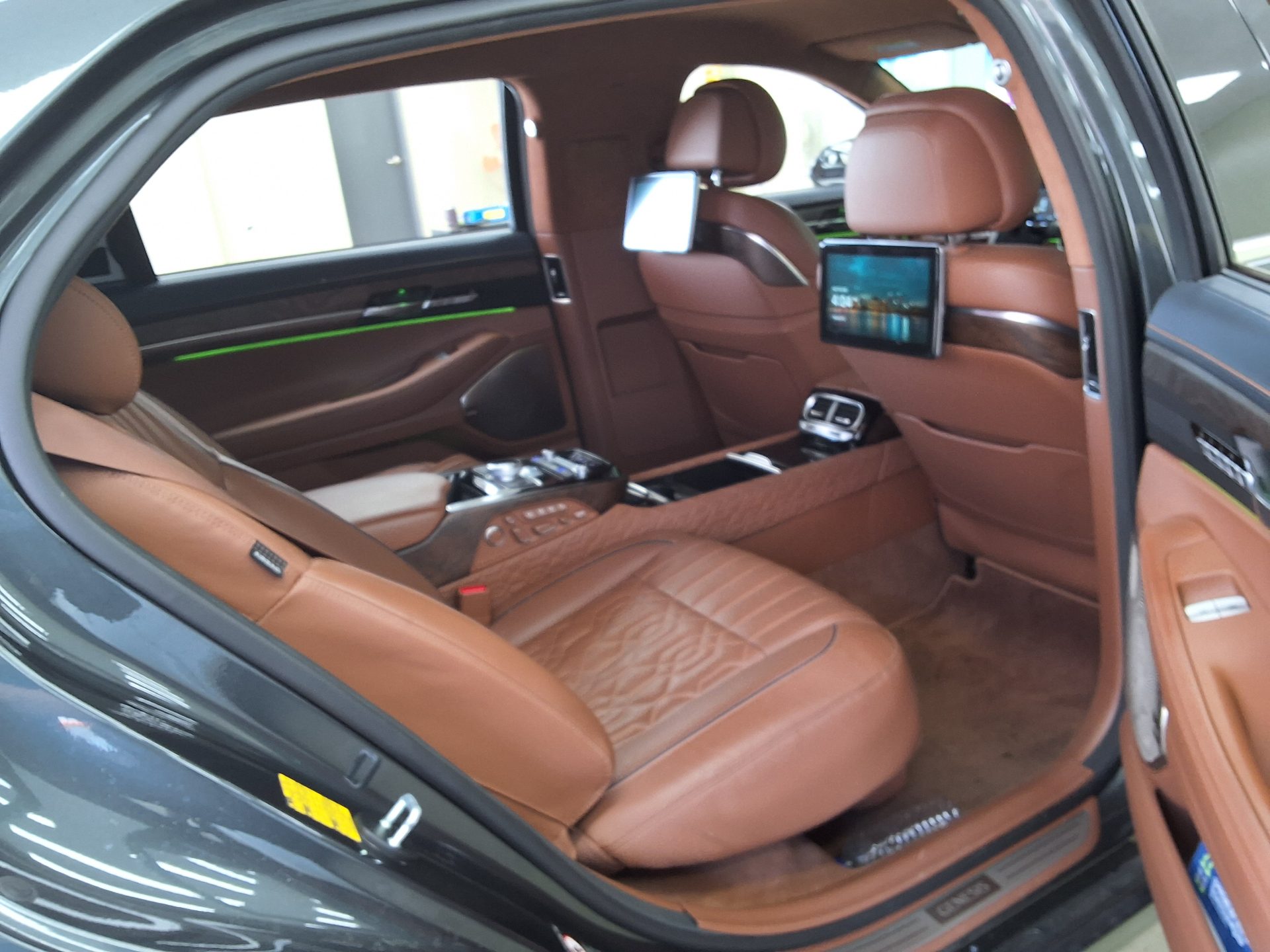 2020 - genesis g90