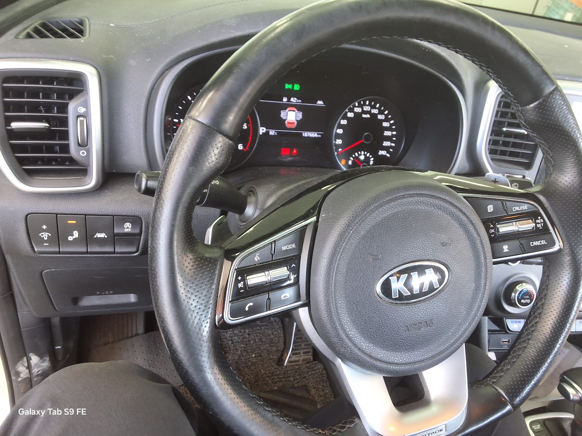 2022 - kia sportage