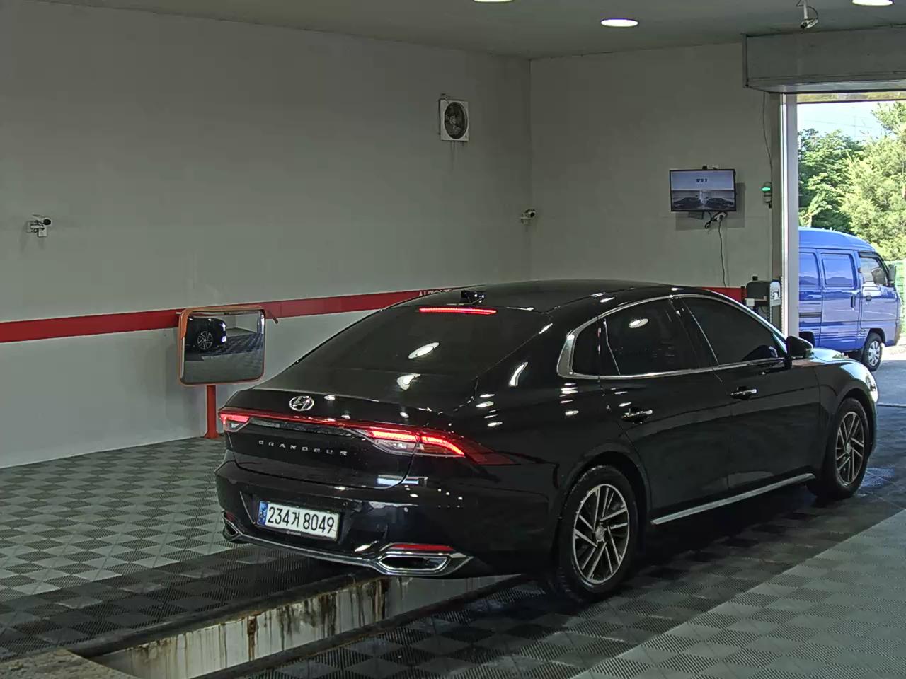 2021 - hyundai grandeur