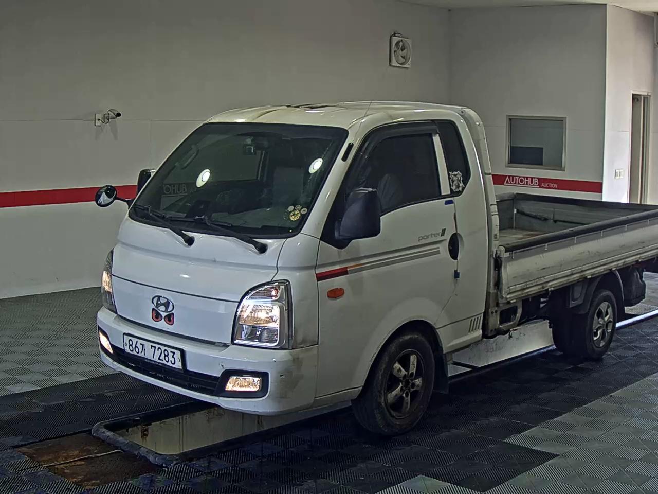 HYUNDAI PORTER II SUPER CAB EXTRA WHEELBASE
