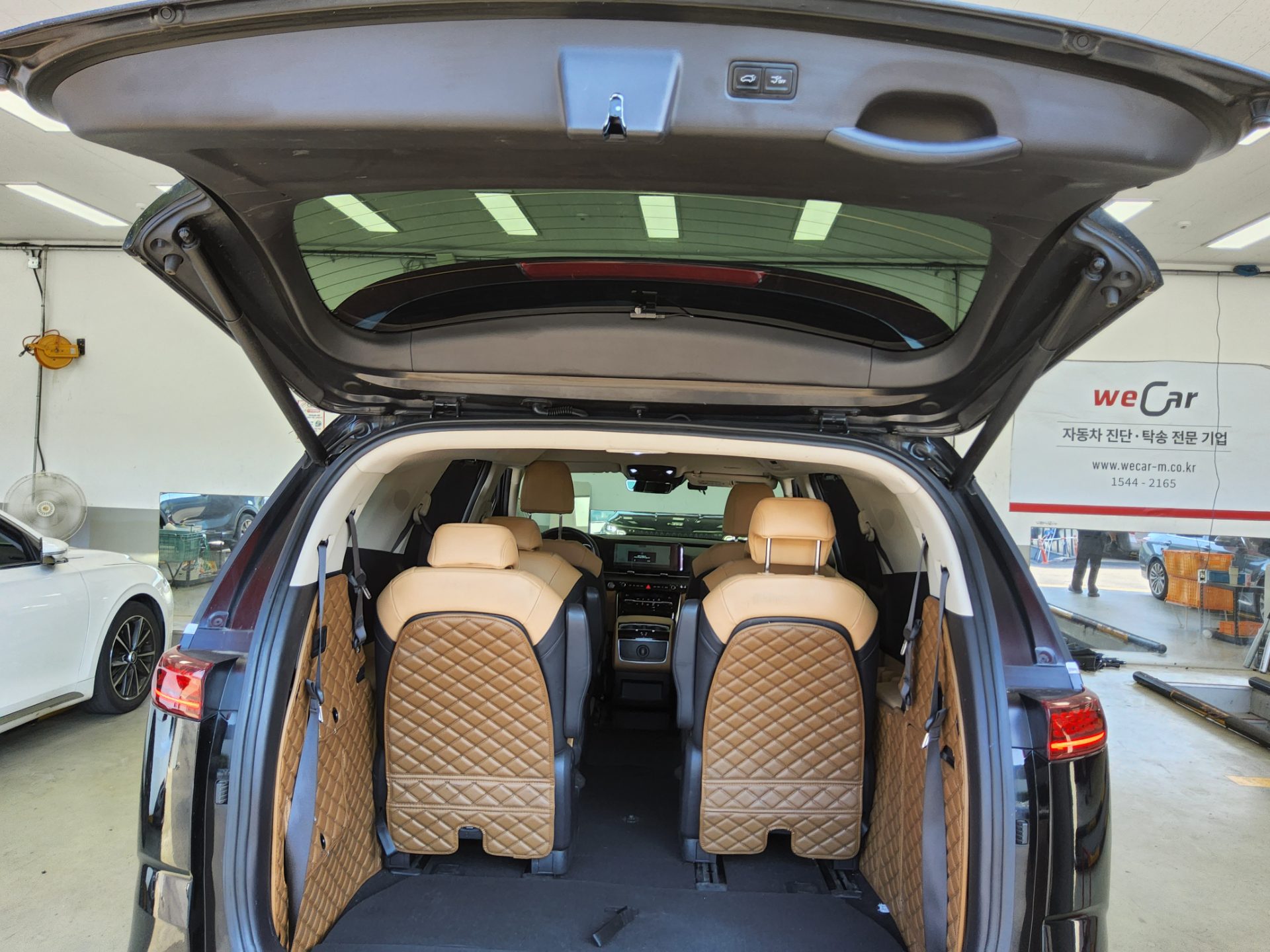 2023 - kia carnival