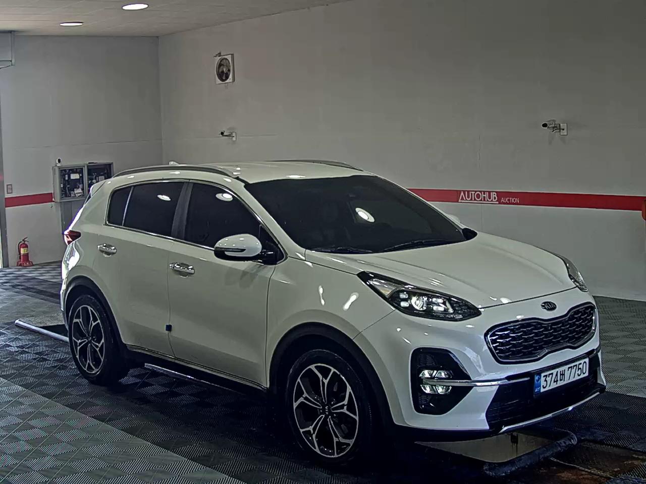 2022 - kia sportage