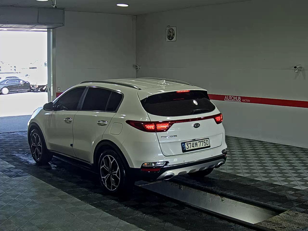 2022 - kia sportage