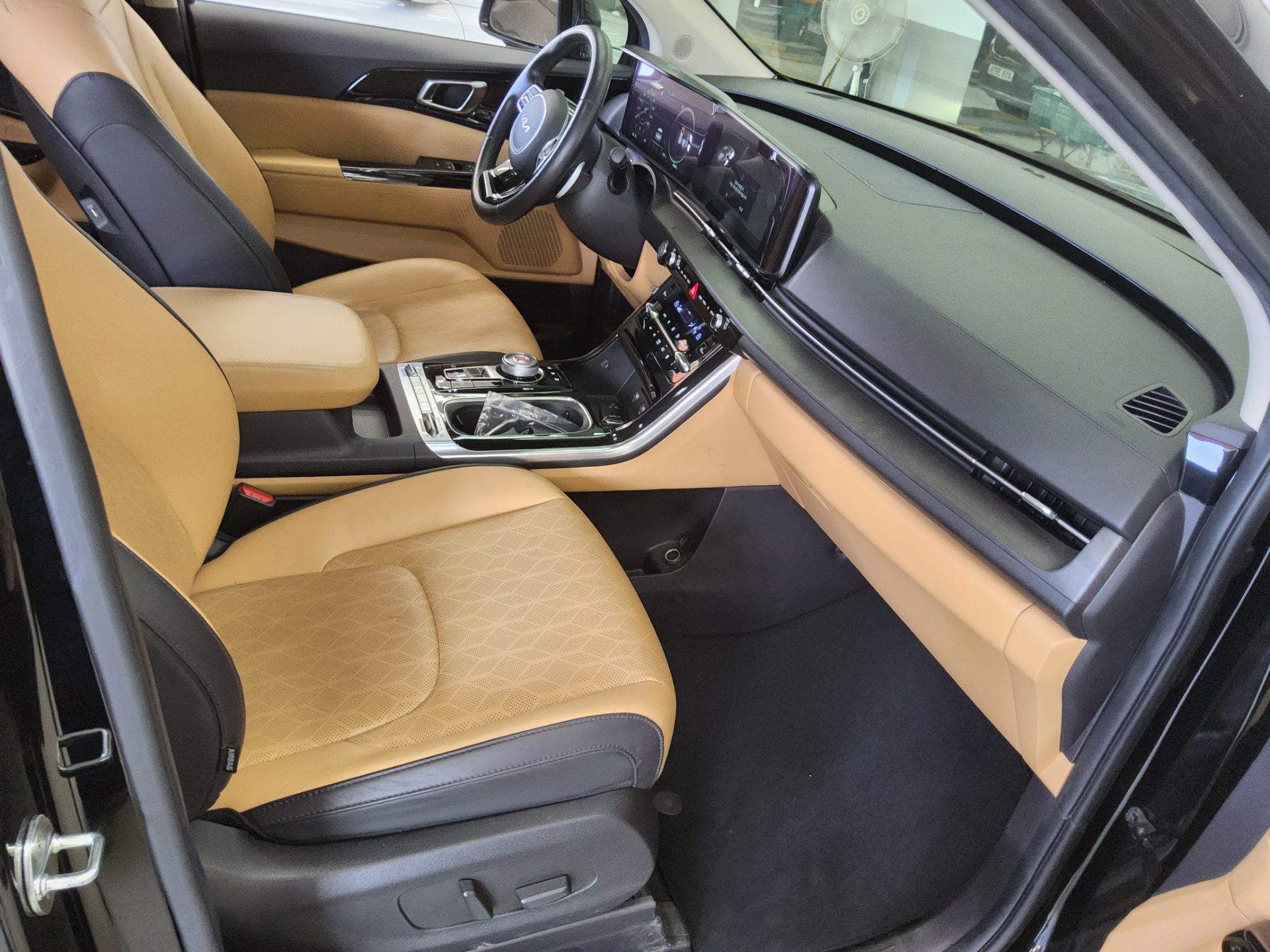 2023 - kia carnival