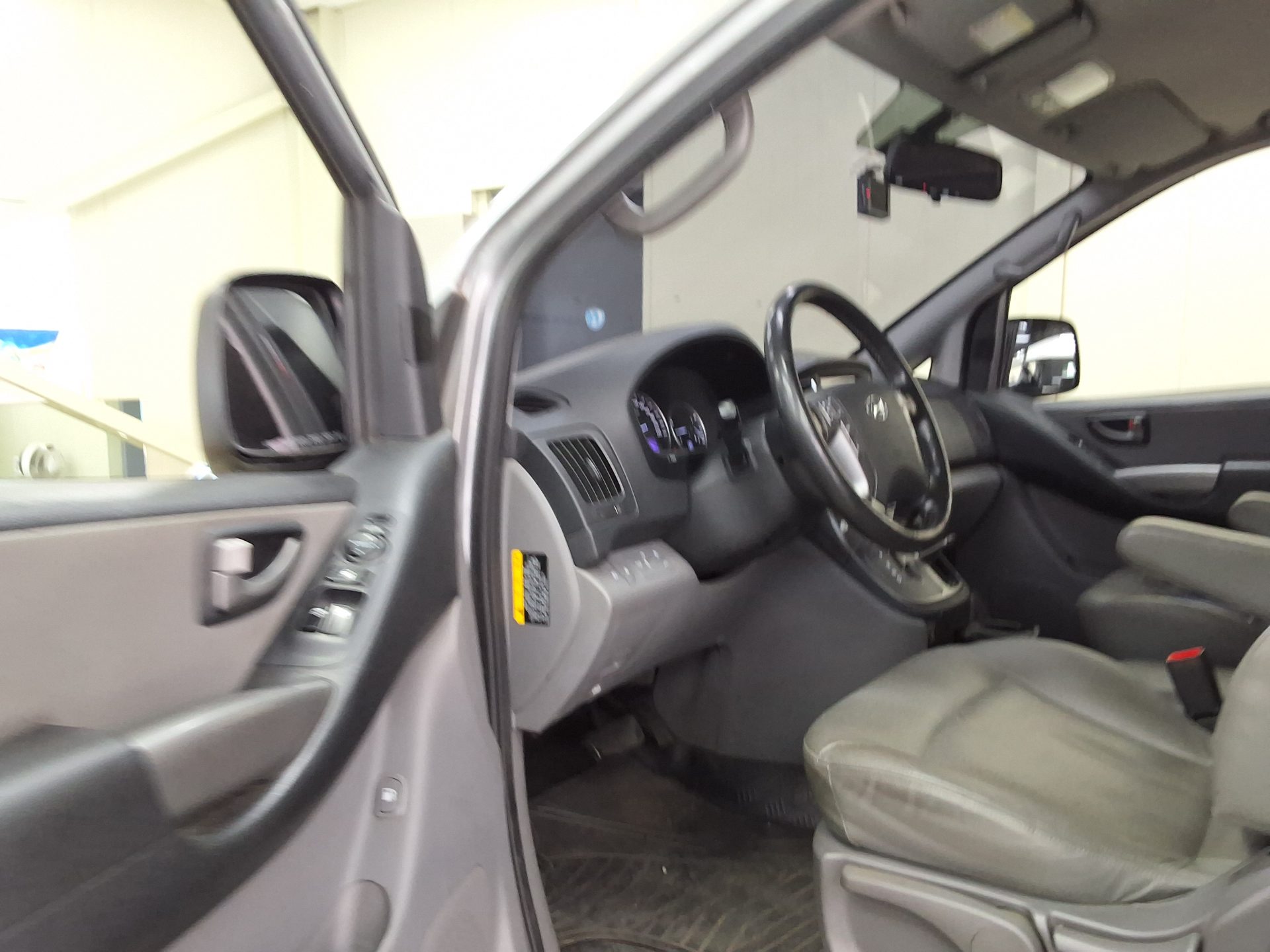 2020 - hyundai grand starex