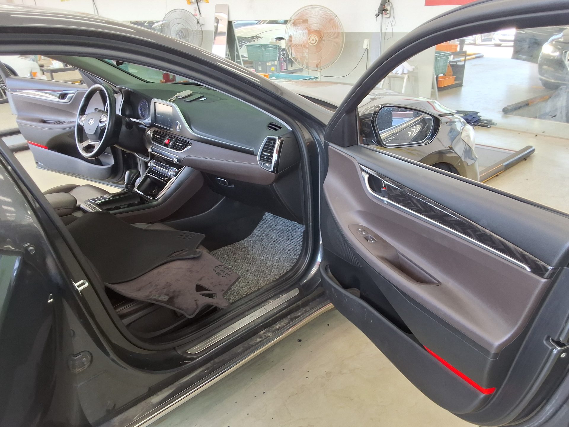 2018 - hyundai grandeur