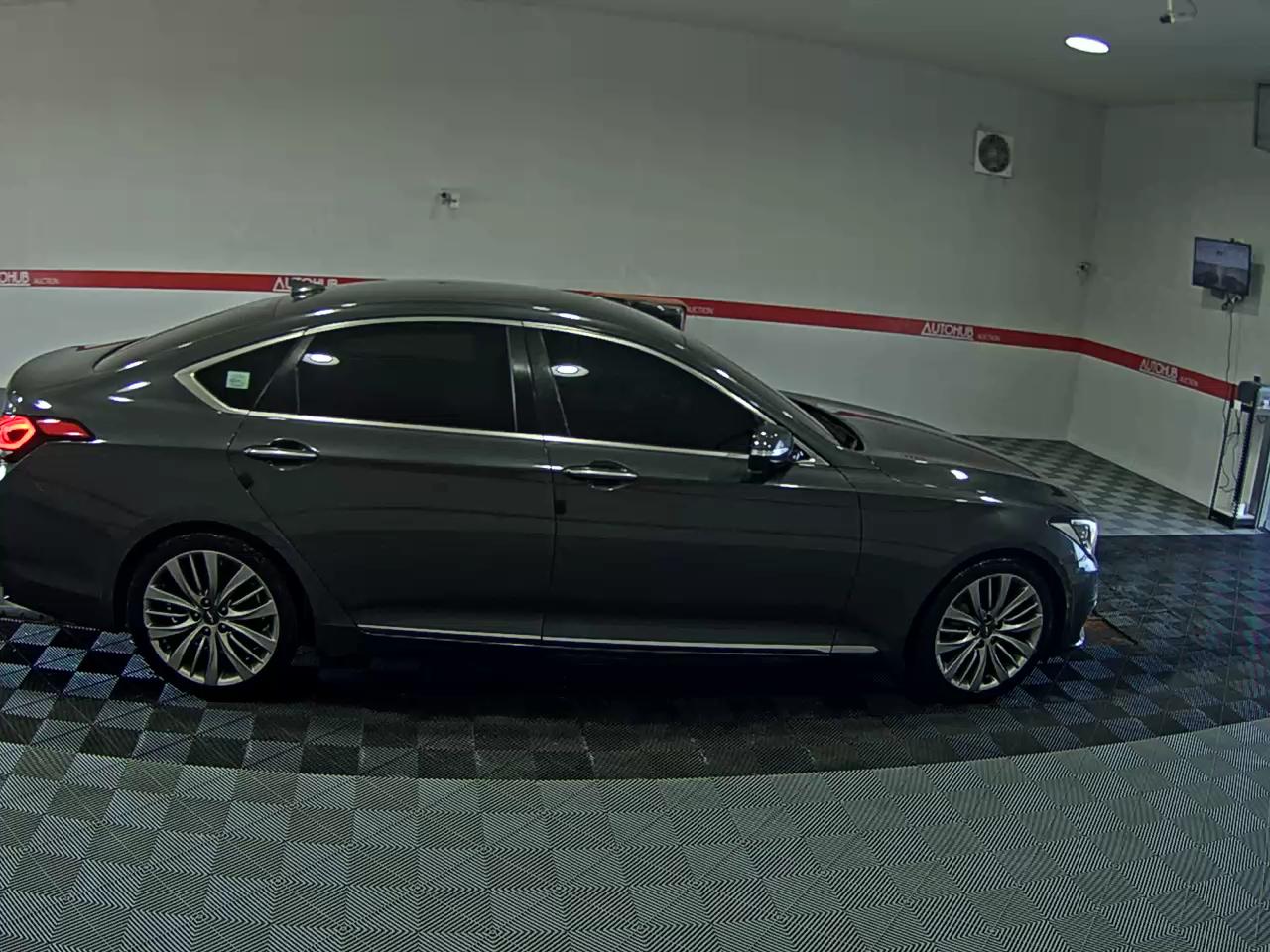 2018 - genesis g80