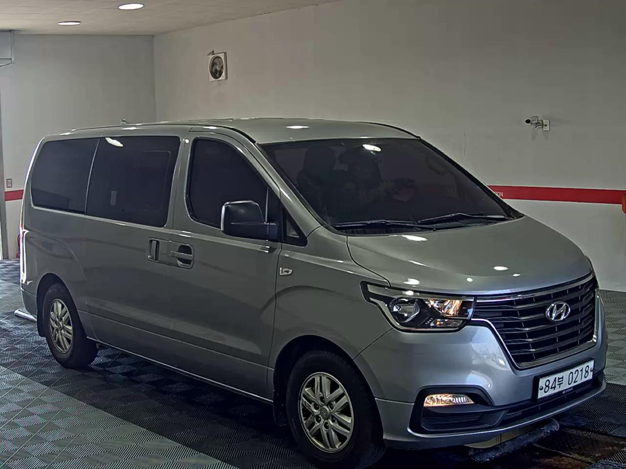 2020 - hyundai grand starex