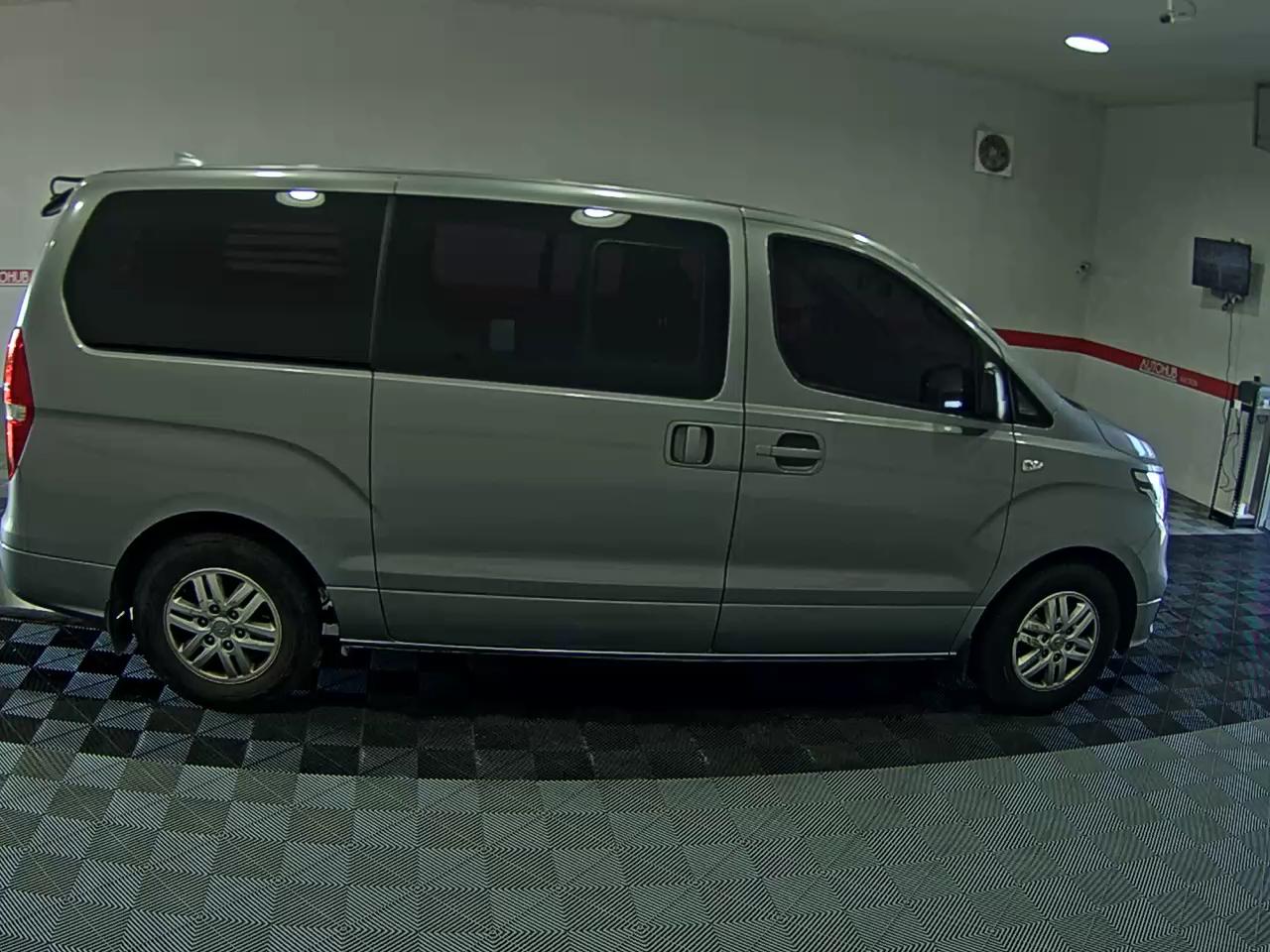 2020 - hyundai grand starex